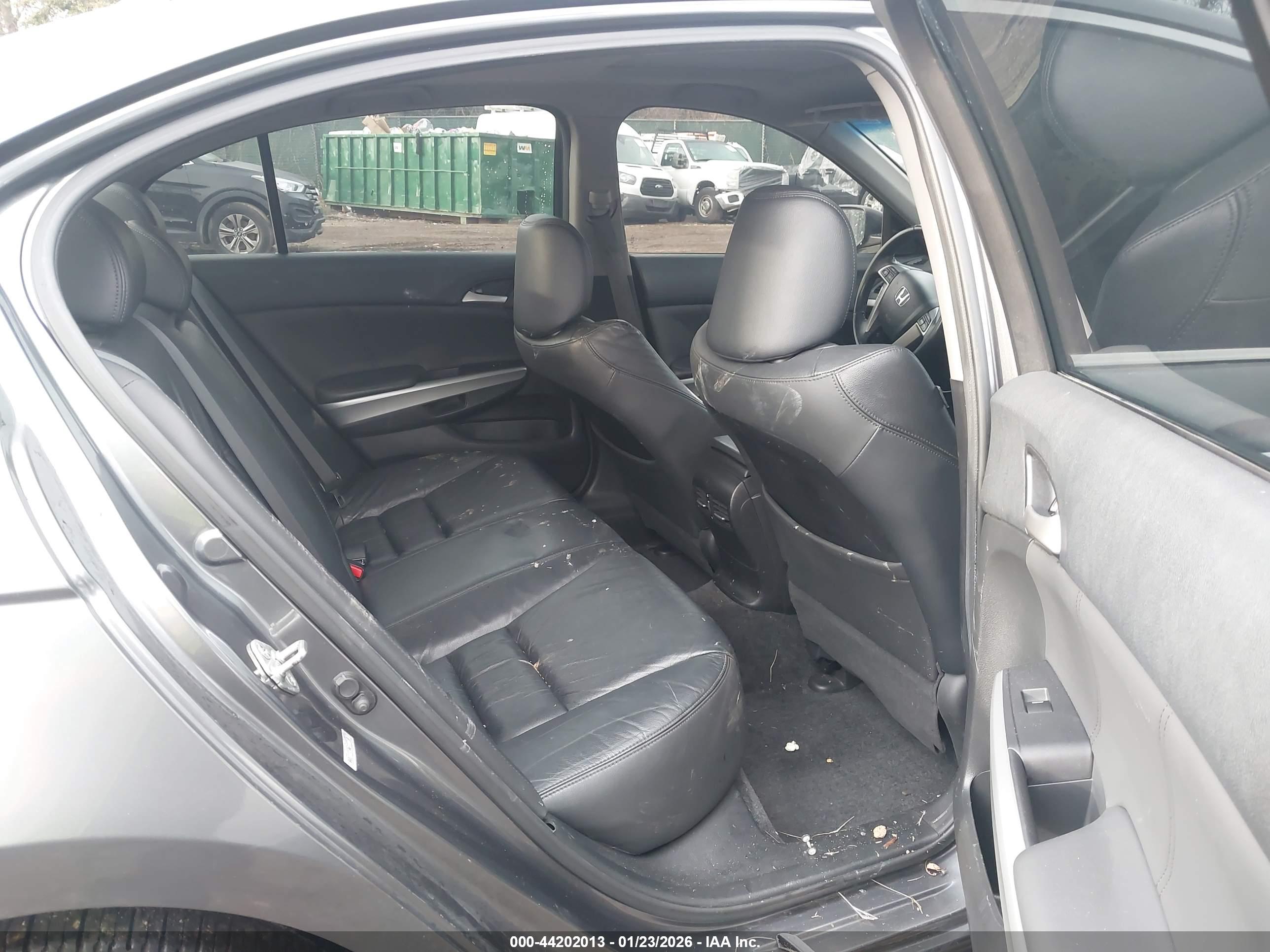 HONDA ACCORD image 8