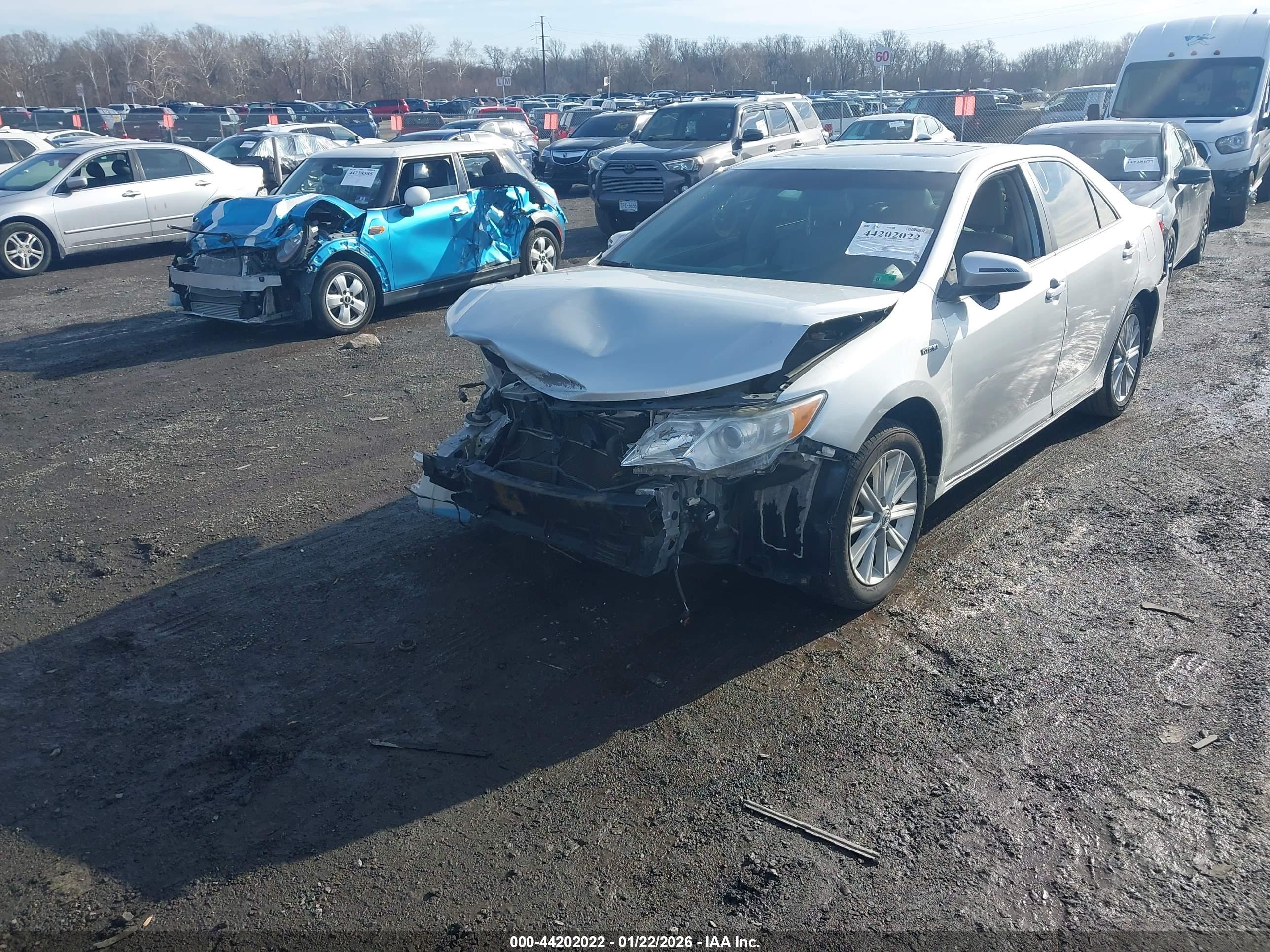 TOYOTA CAMRY image 2