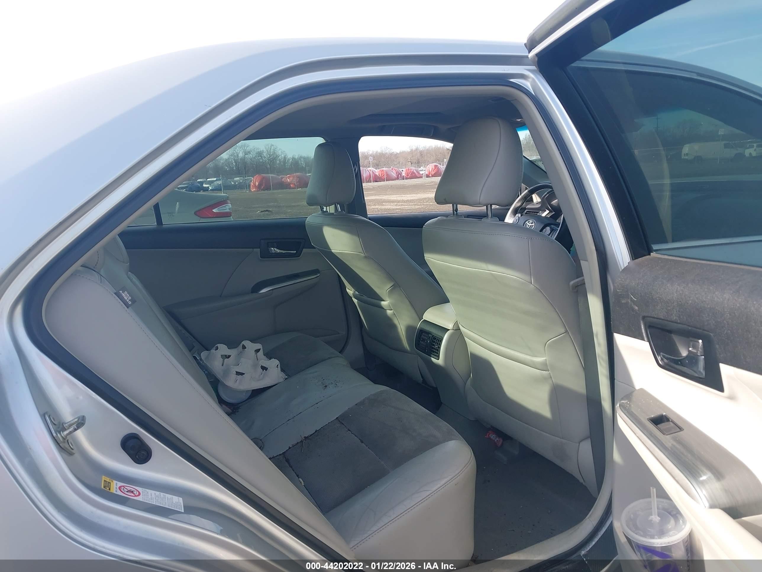 TOYOTA CAMRY image 8