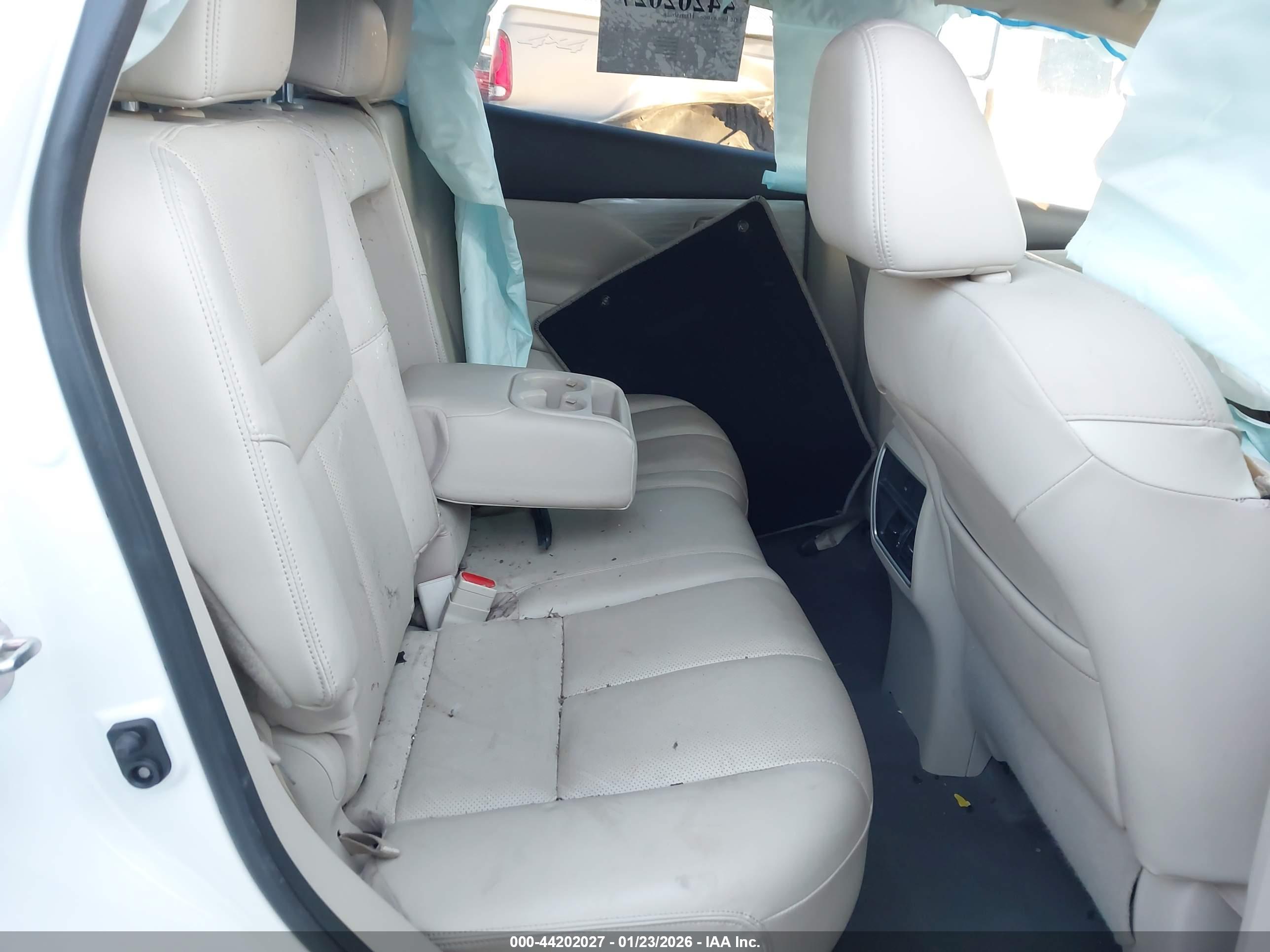 NISSAN MURANO image 8