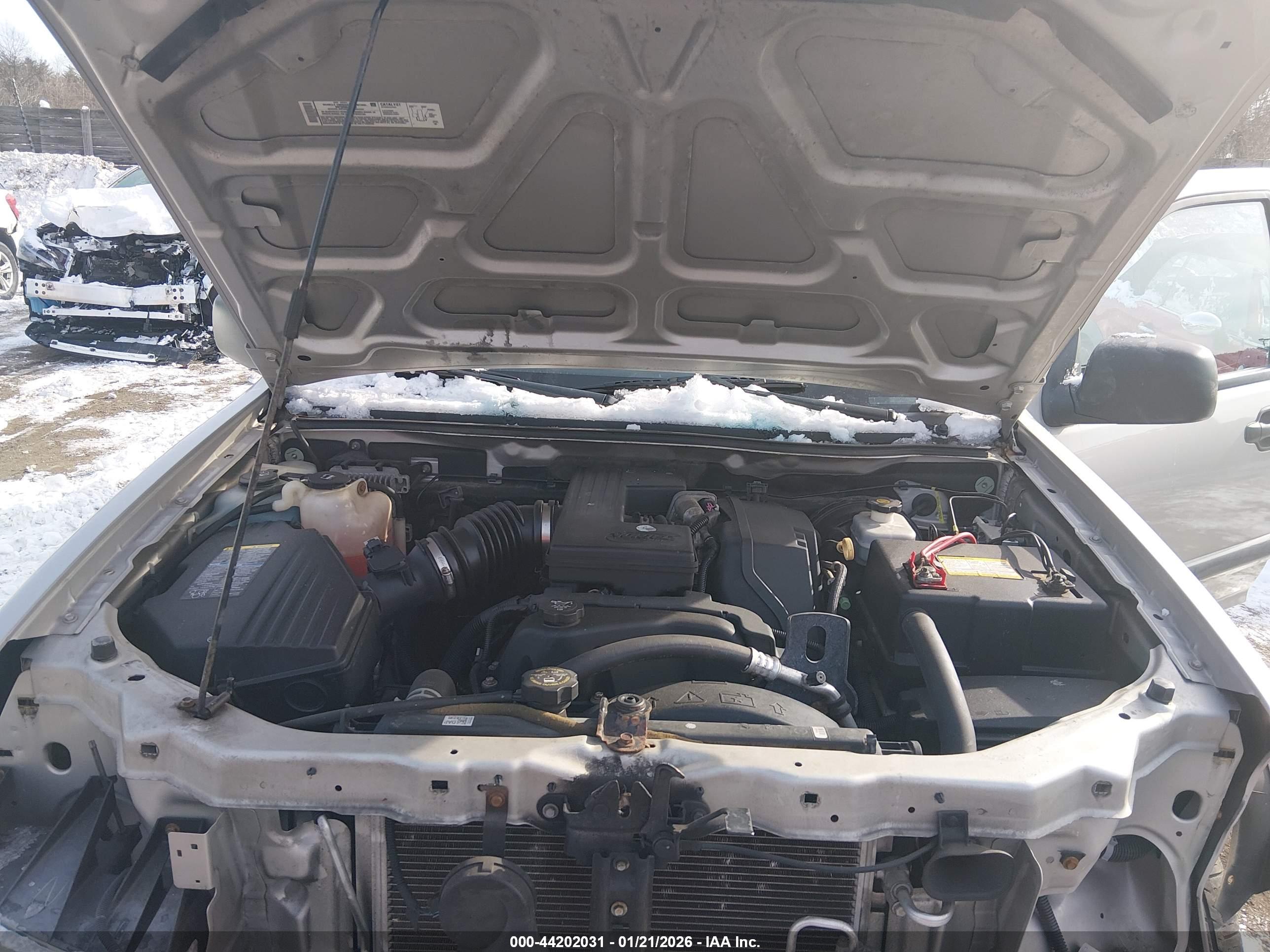 CHEVROLET COLORADO image 10
