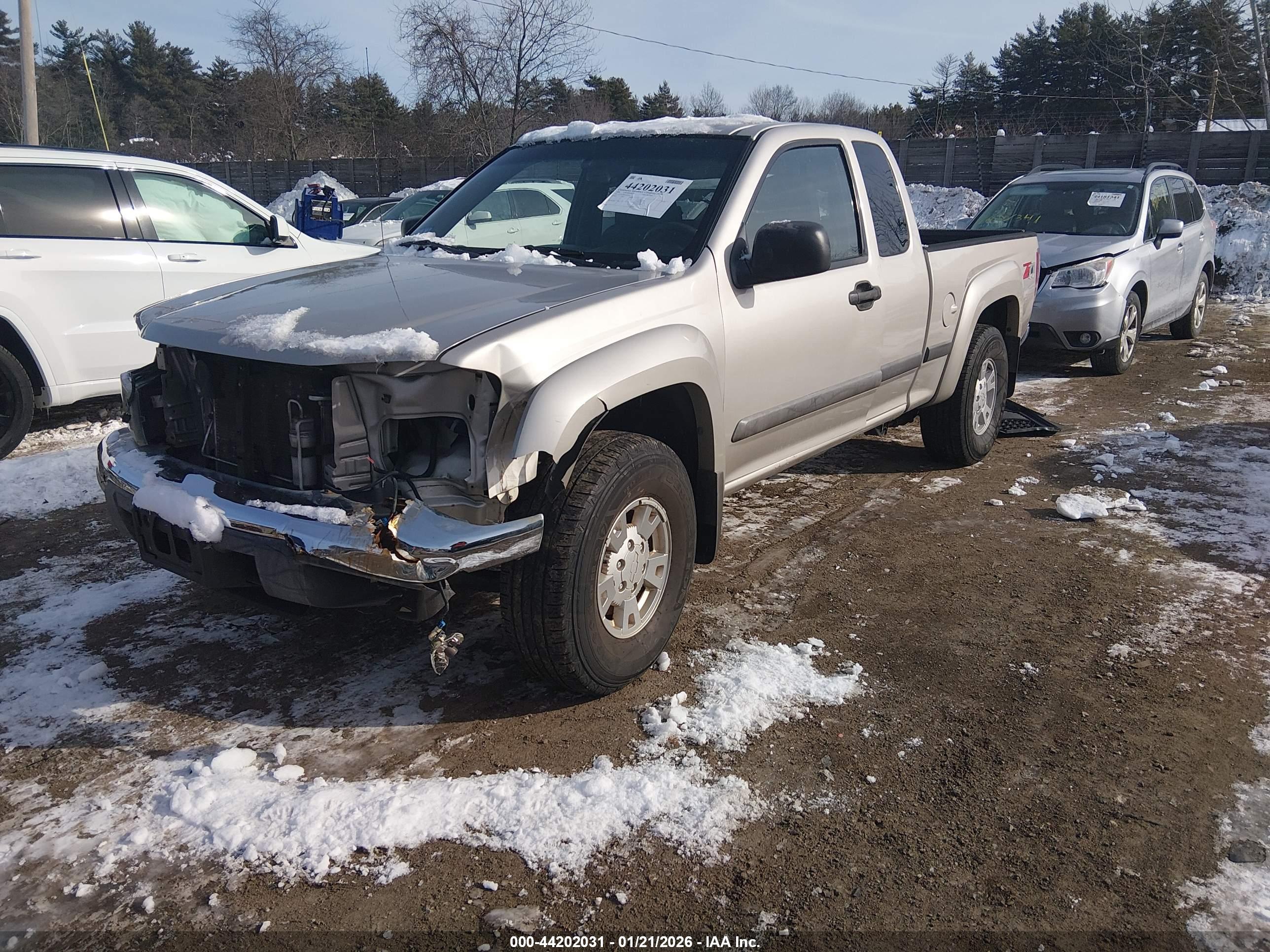 CHEVROLET COLORADO image 2