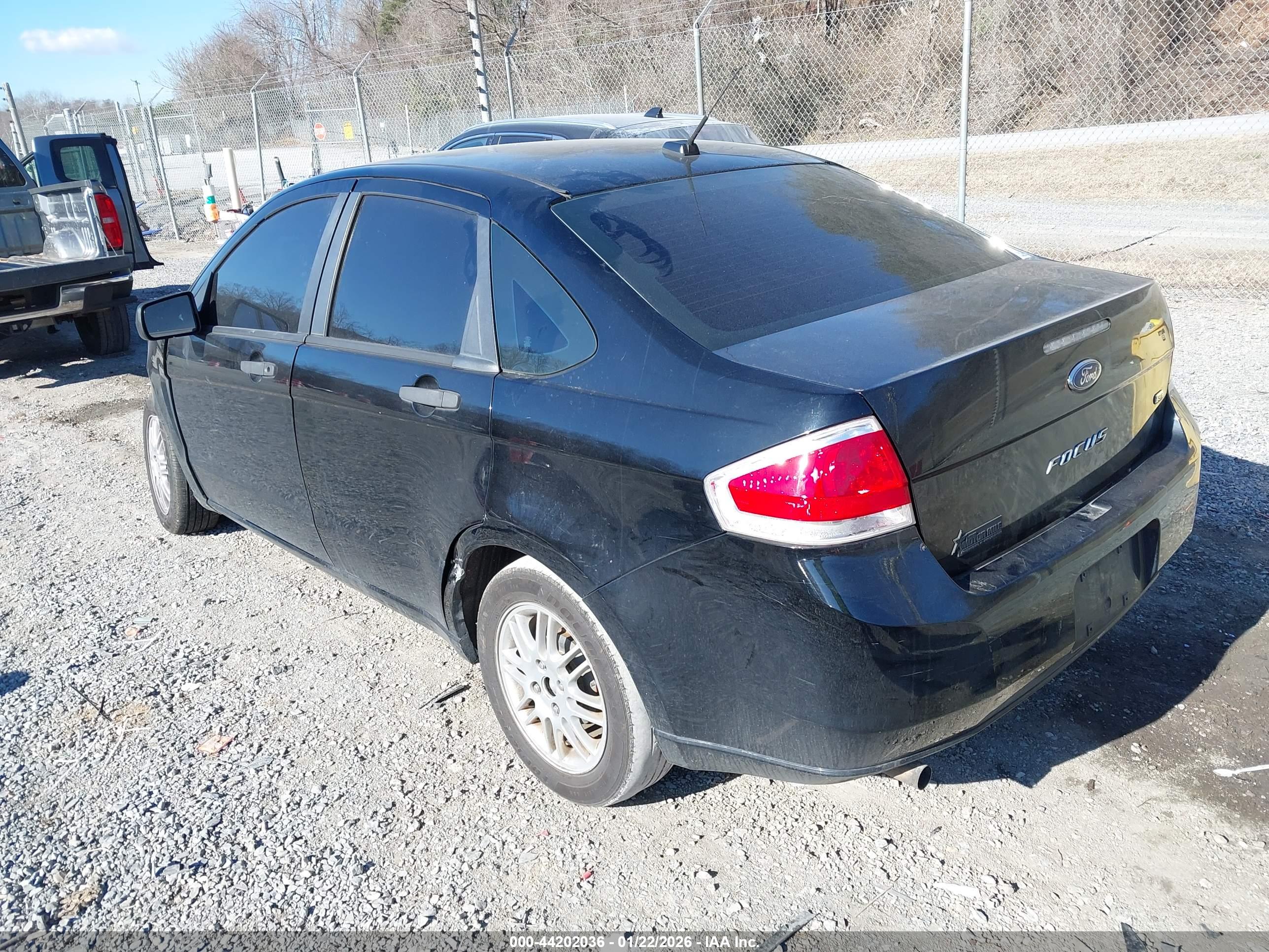 FORD FOCUS image 3