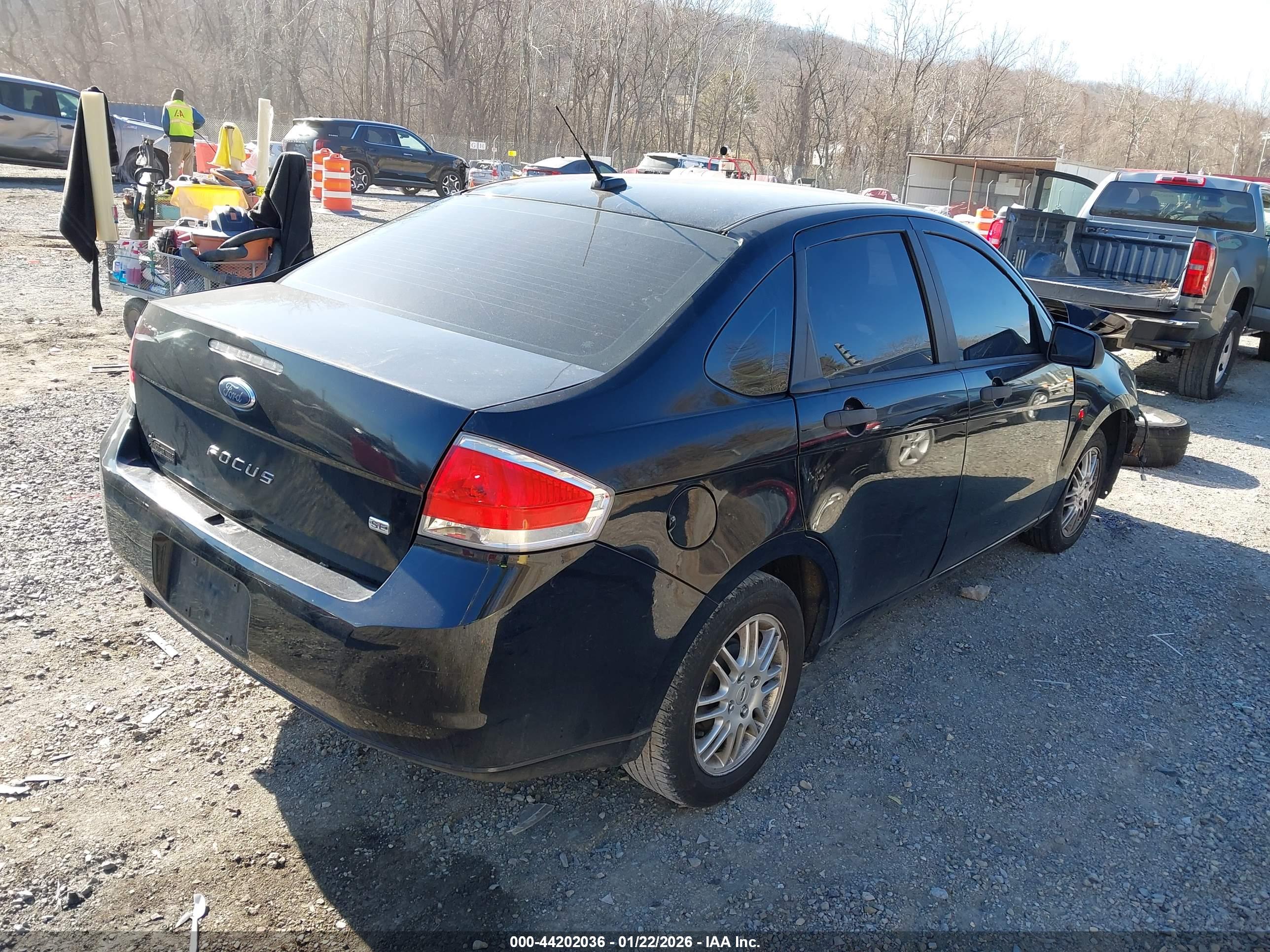 FORD FOCUS image 4