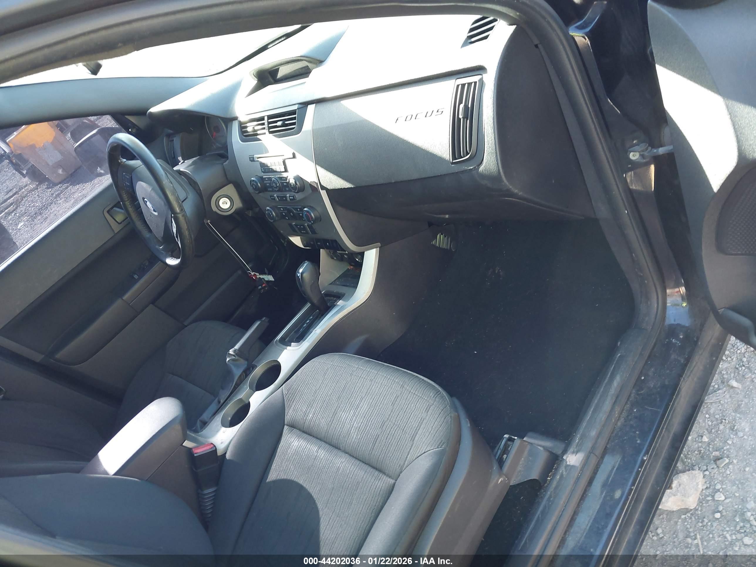 FORD FOCUS image 5