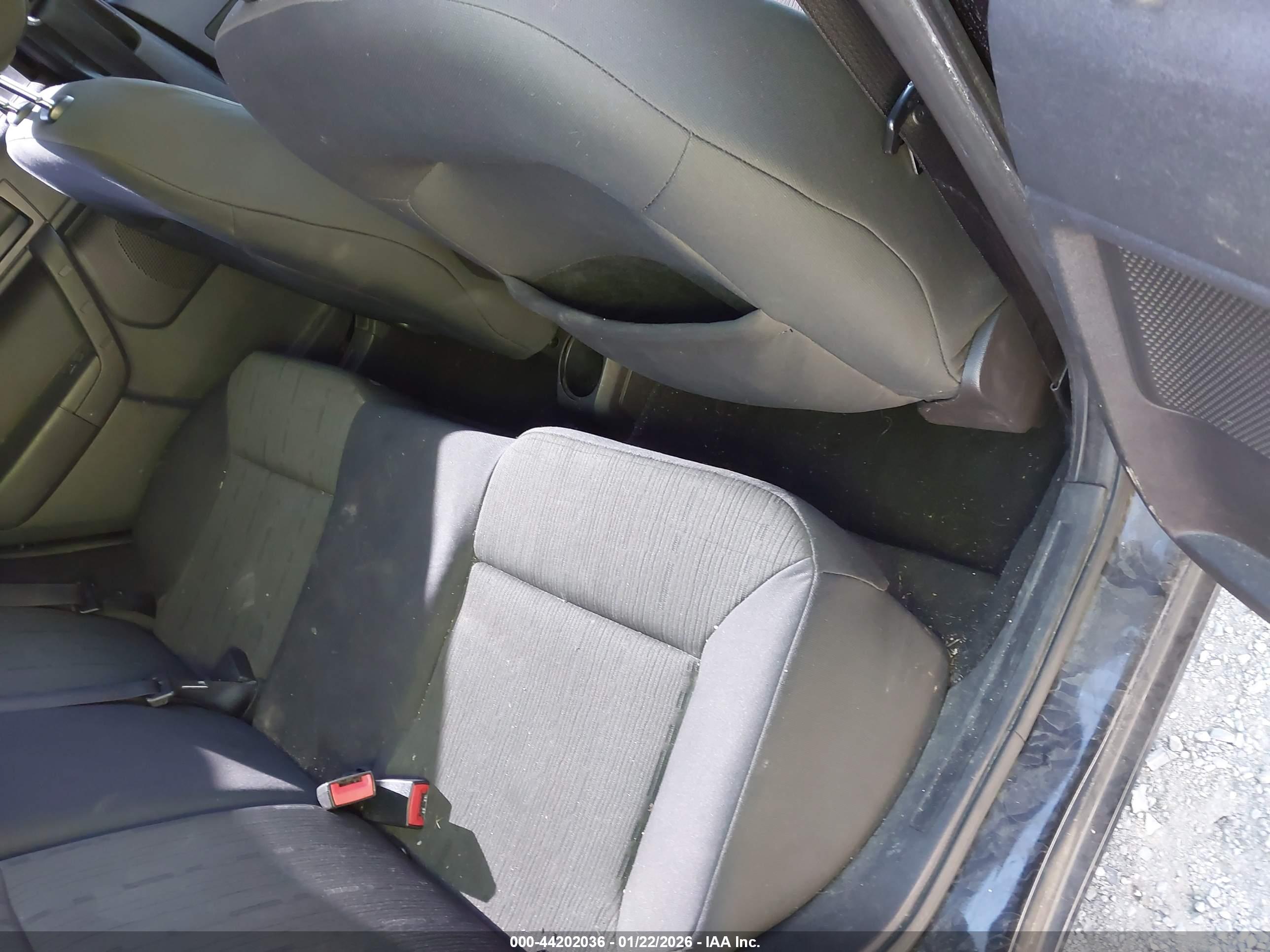 FORD FOCUS image 8