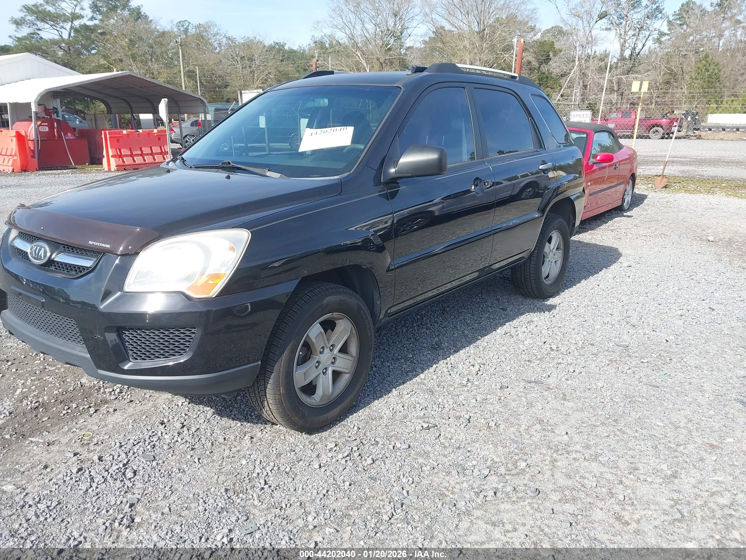 KIA SPORTAGE image 2