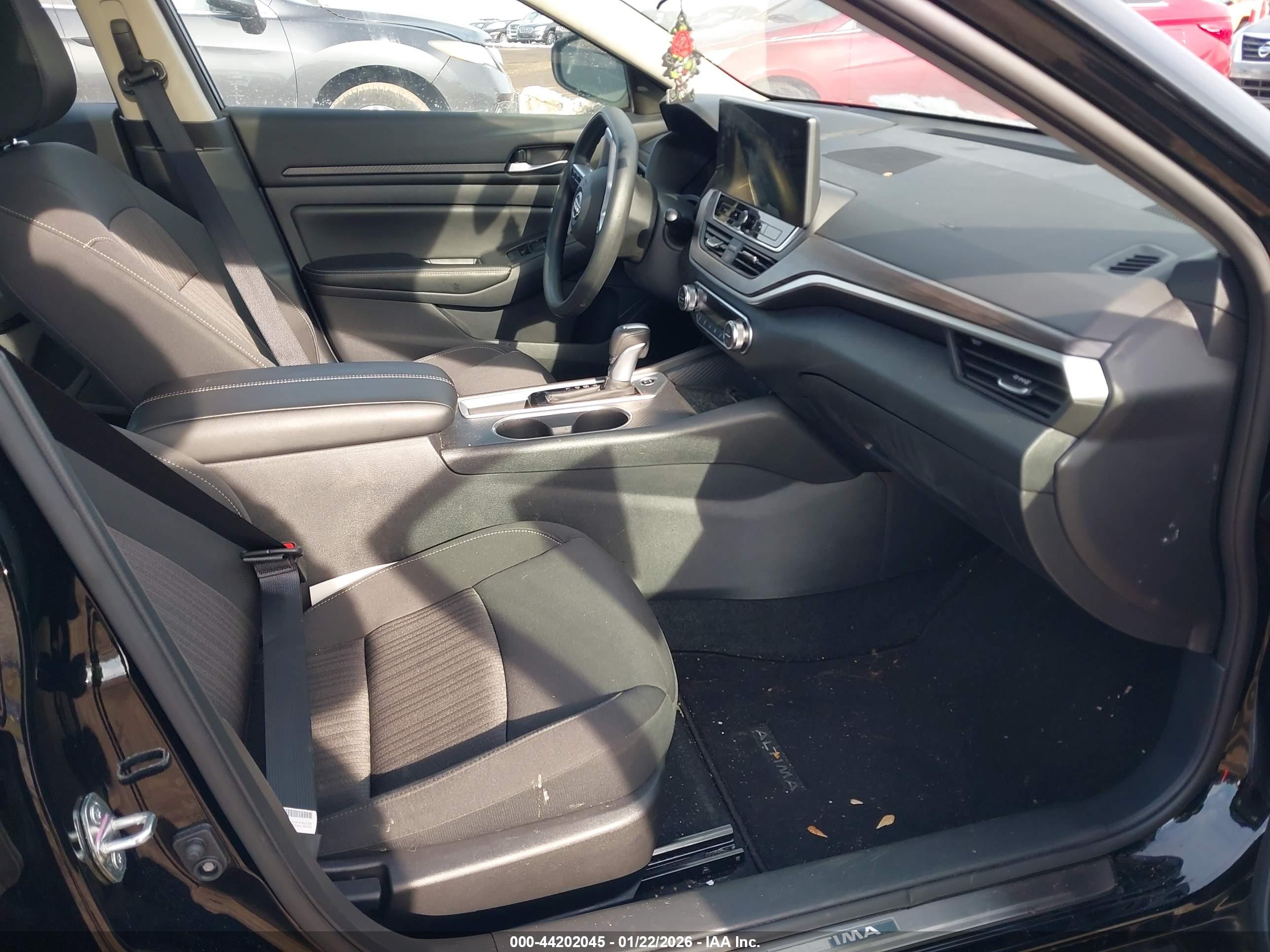 NISSAN ALTIMA image 5