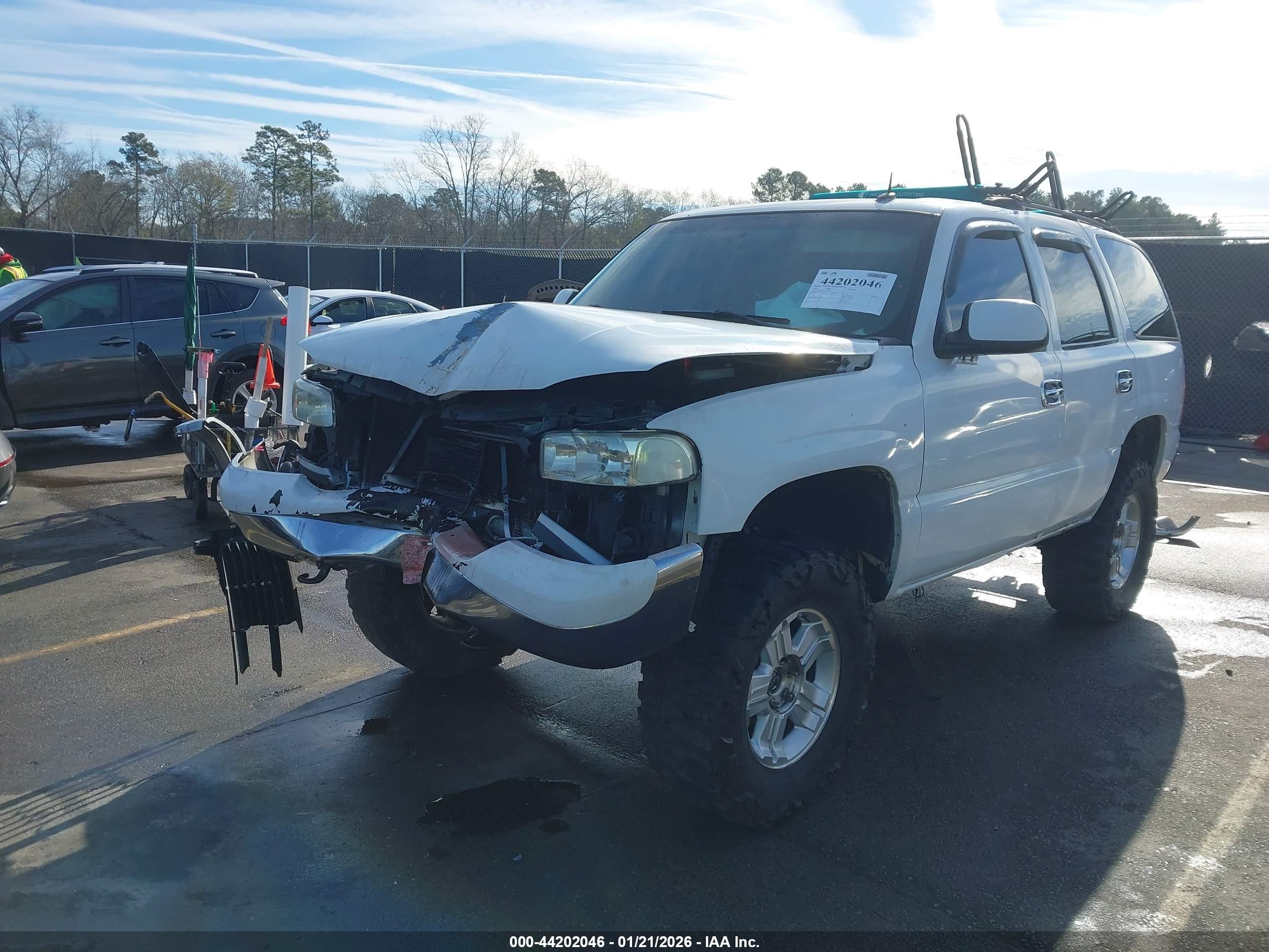 GMC YUKON image 2