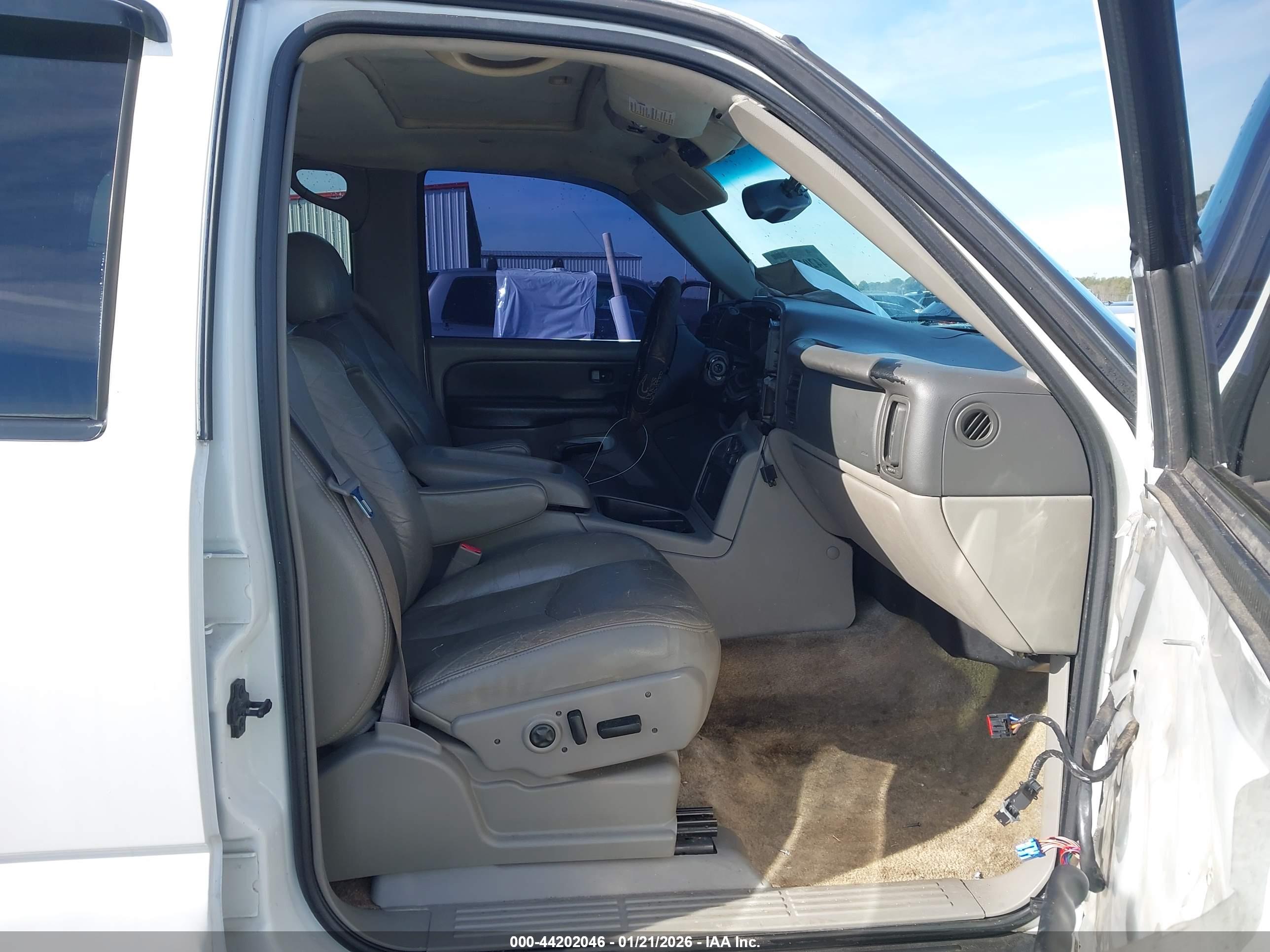 GMC YUKON image 5