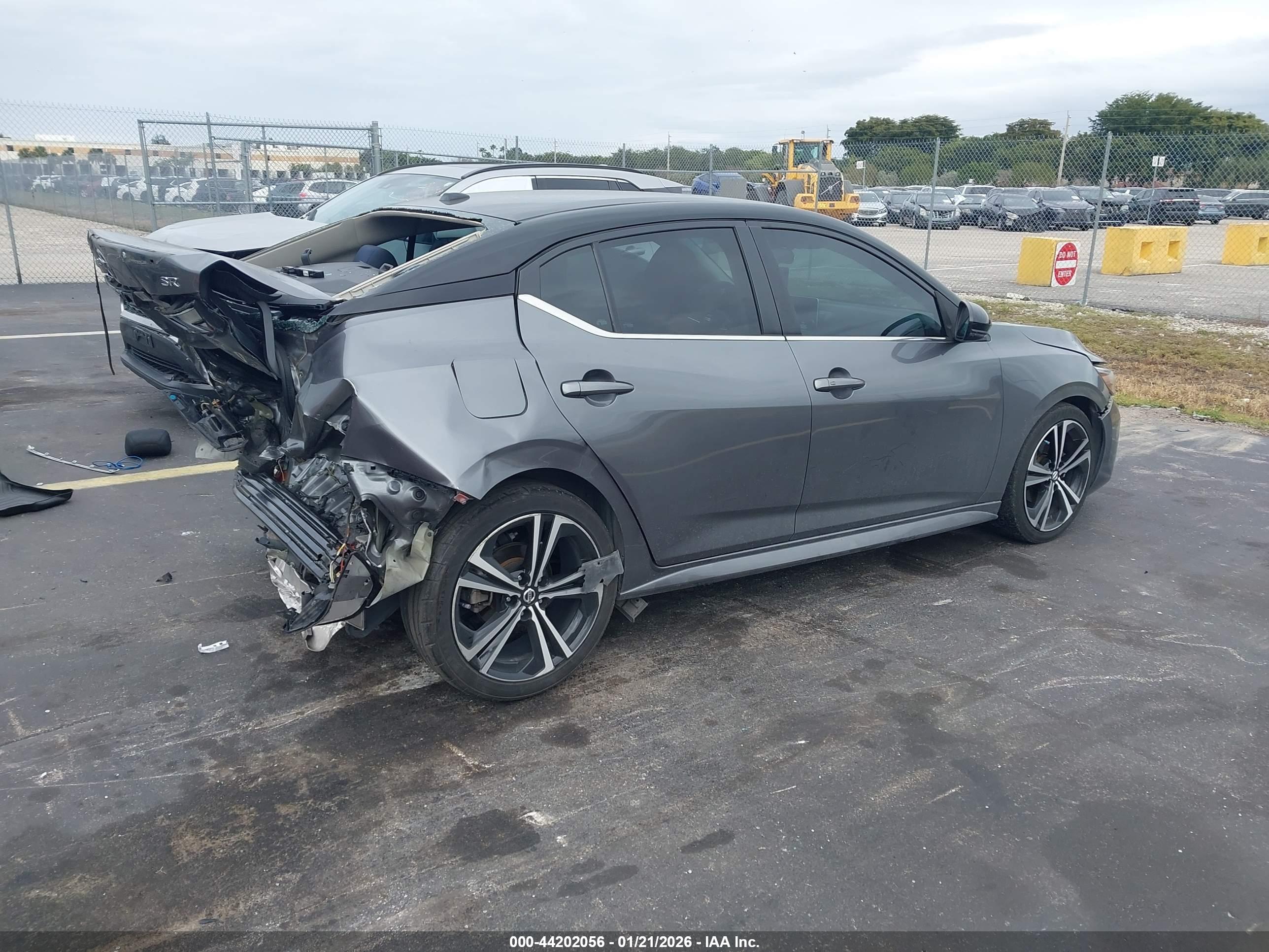 NISSAN SENTRA image 4