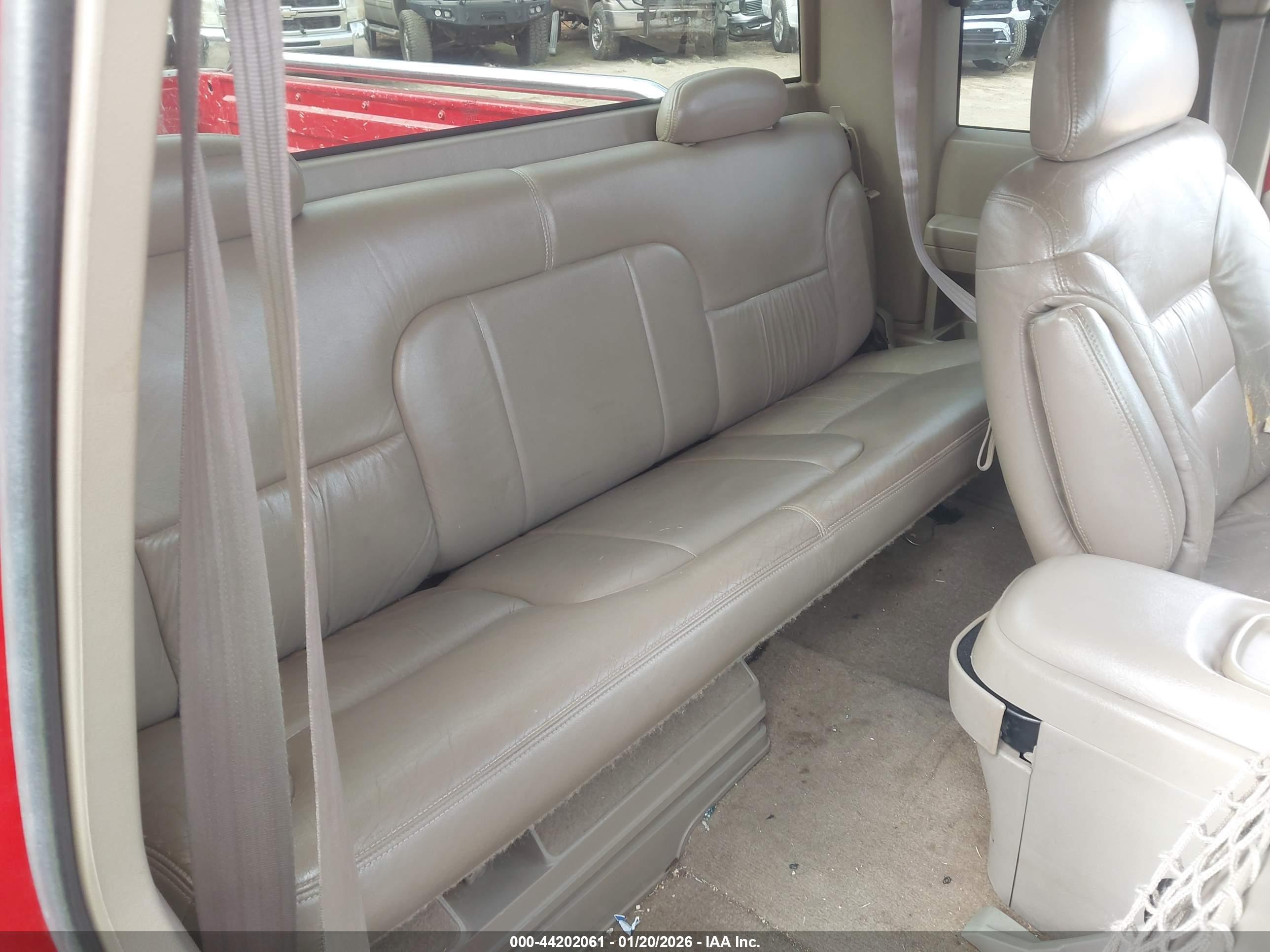 GMC SIERRA image 8