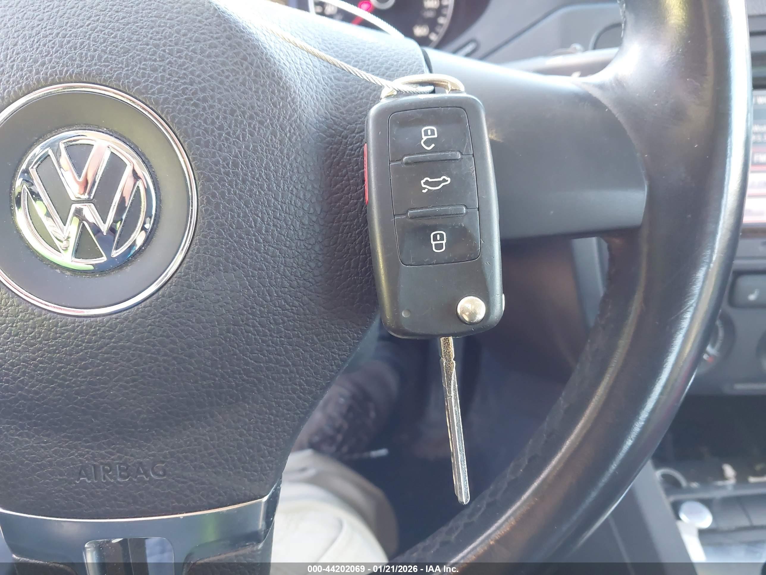 VOLKSWAGEN JETTA image 11