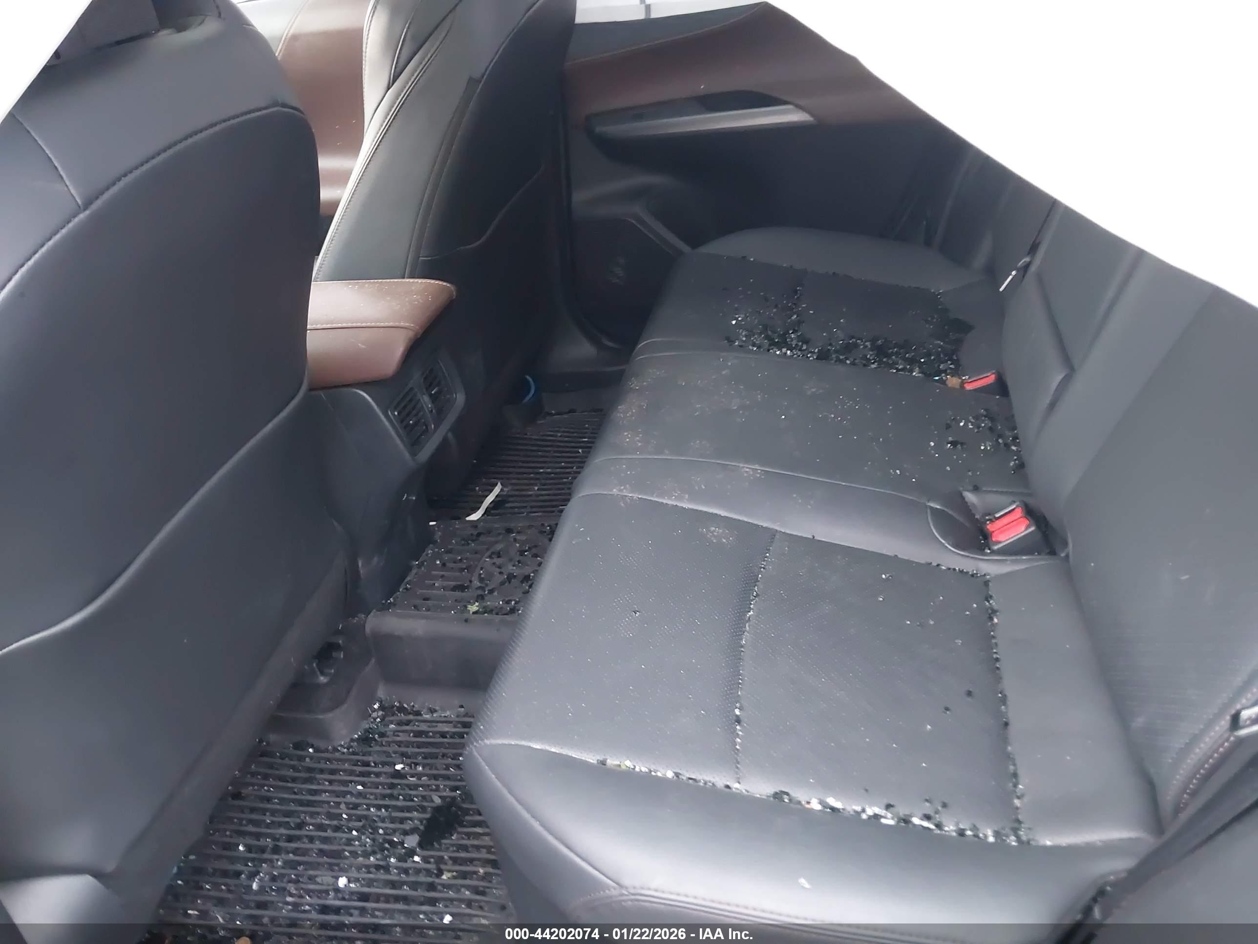 TOYOTA VENZA image 8