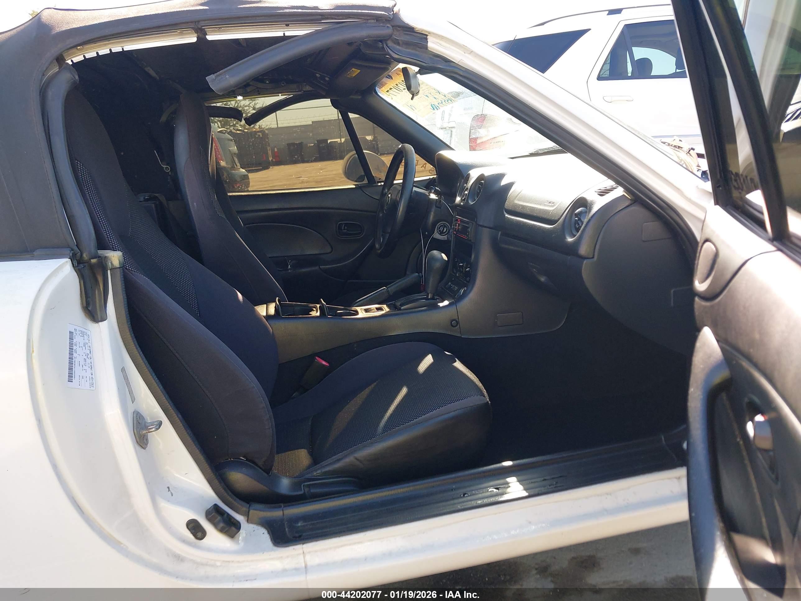 MAZDA MX-5 image 5