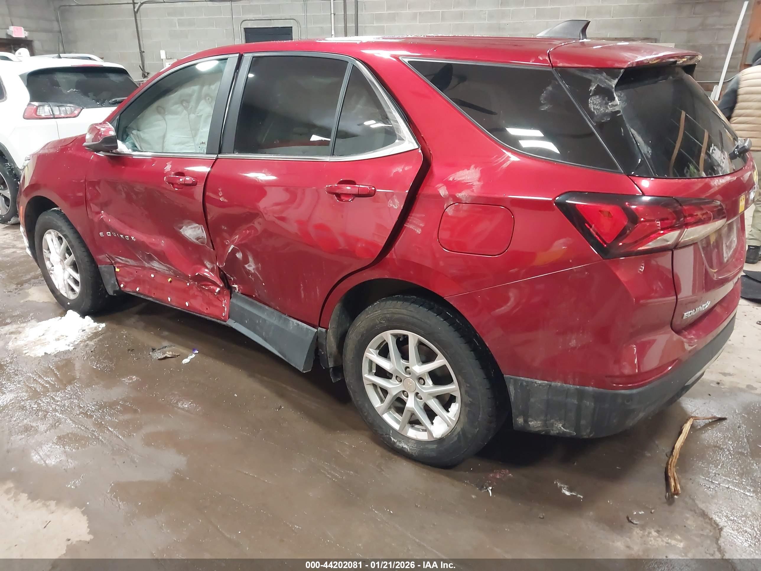 CHEVROLET EQUINOX image 3