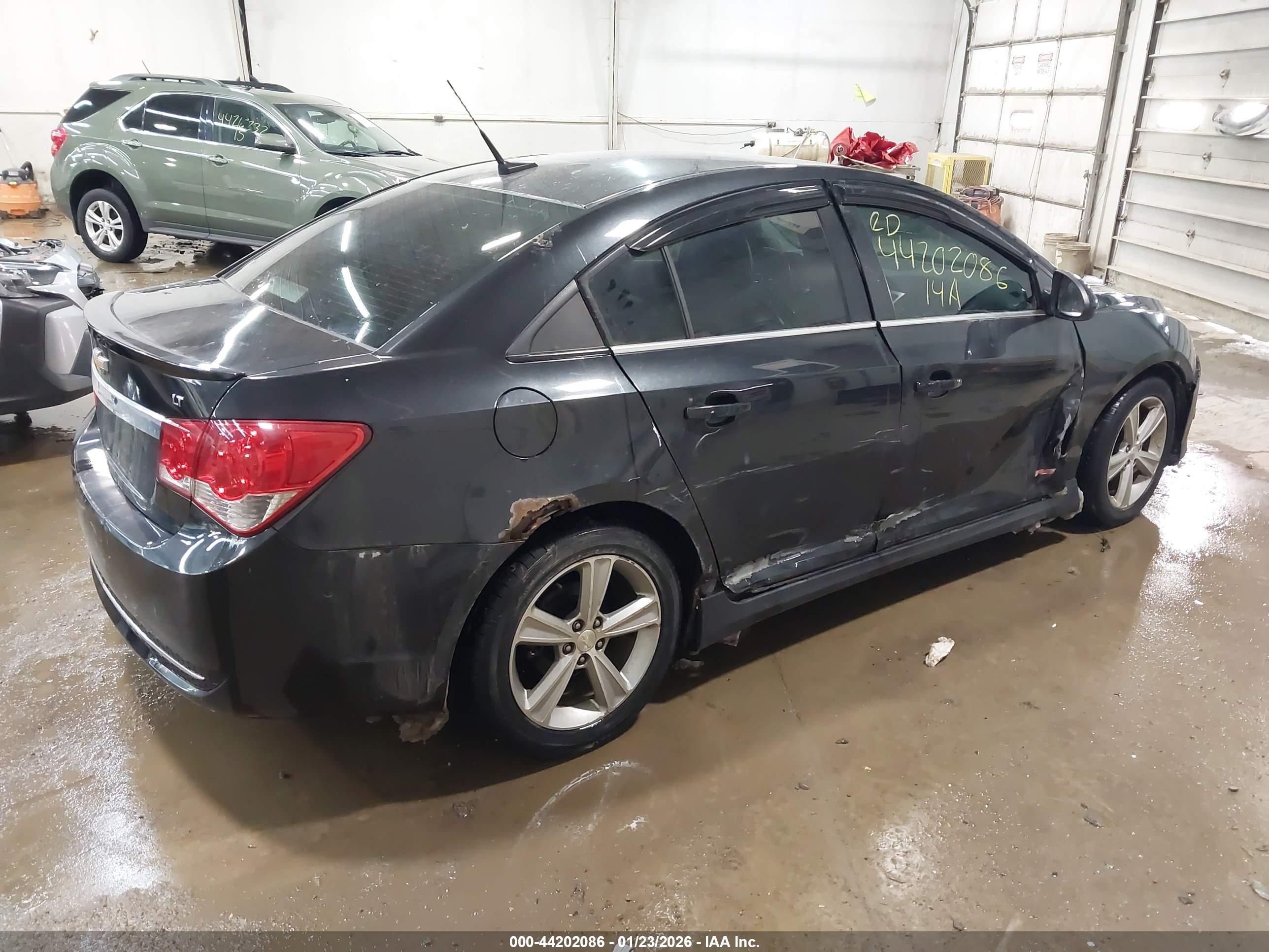 CHEVROLET CRUZE image 4