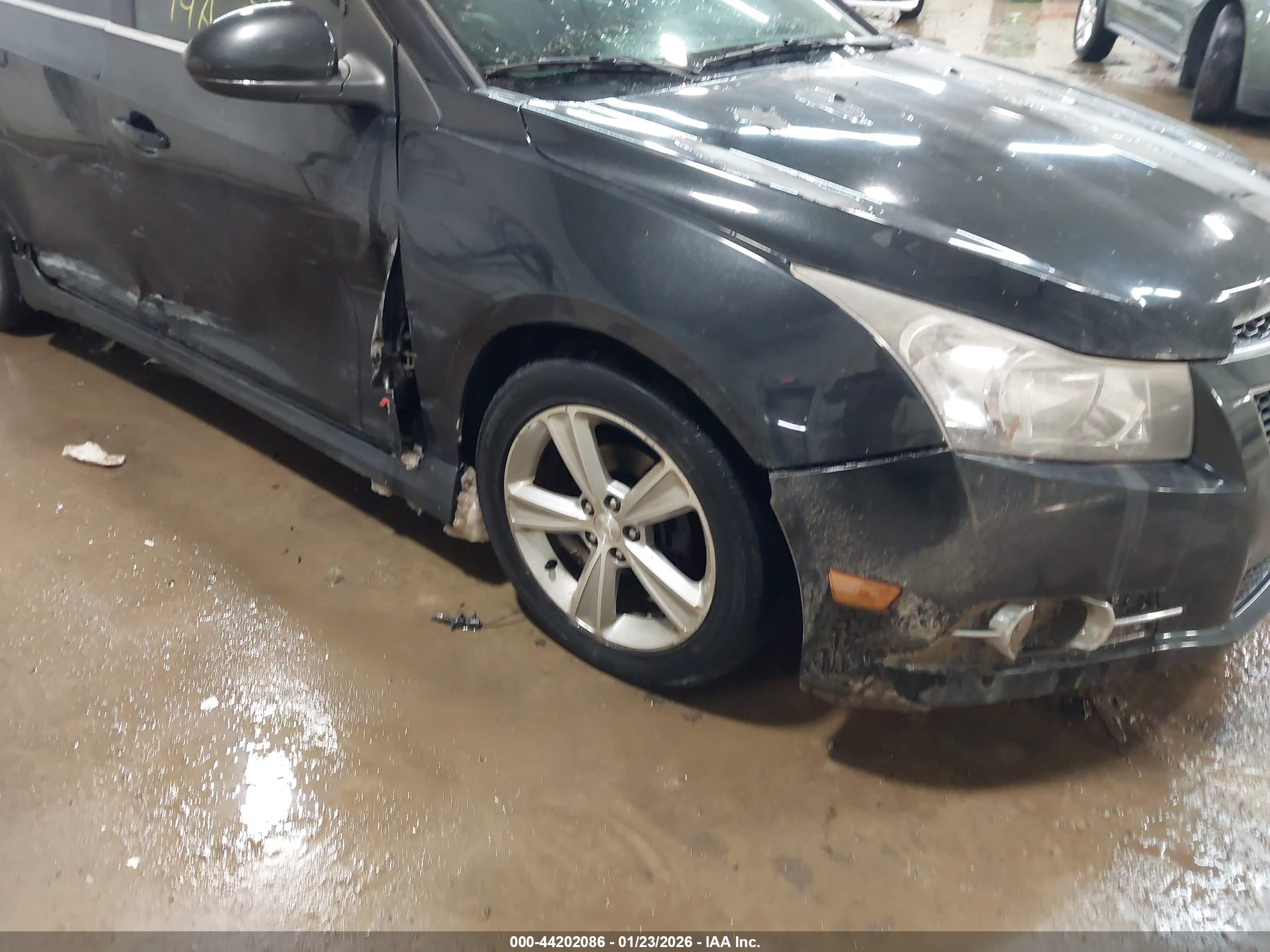 CHEVROLET CRUZE image 6