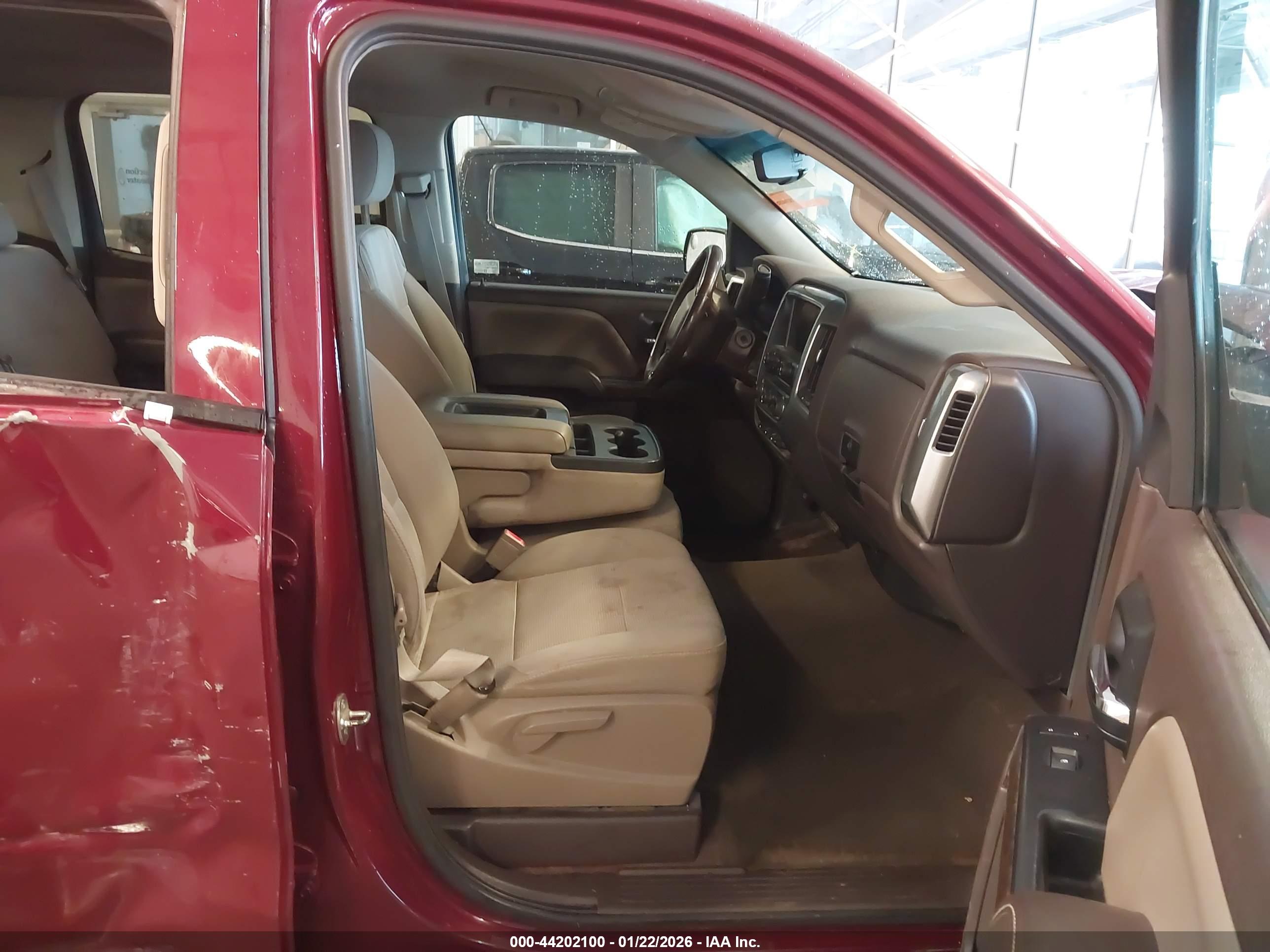 CHEVROLET SILVERADO image 5