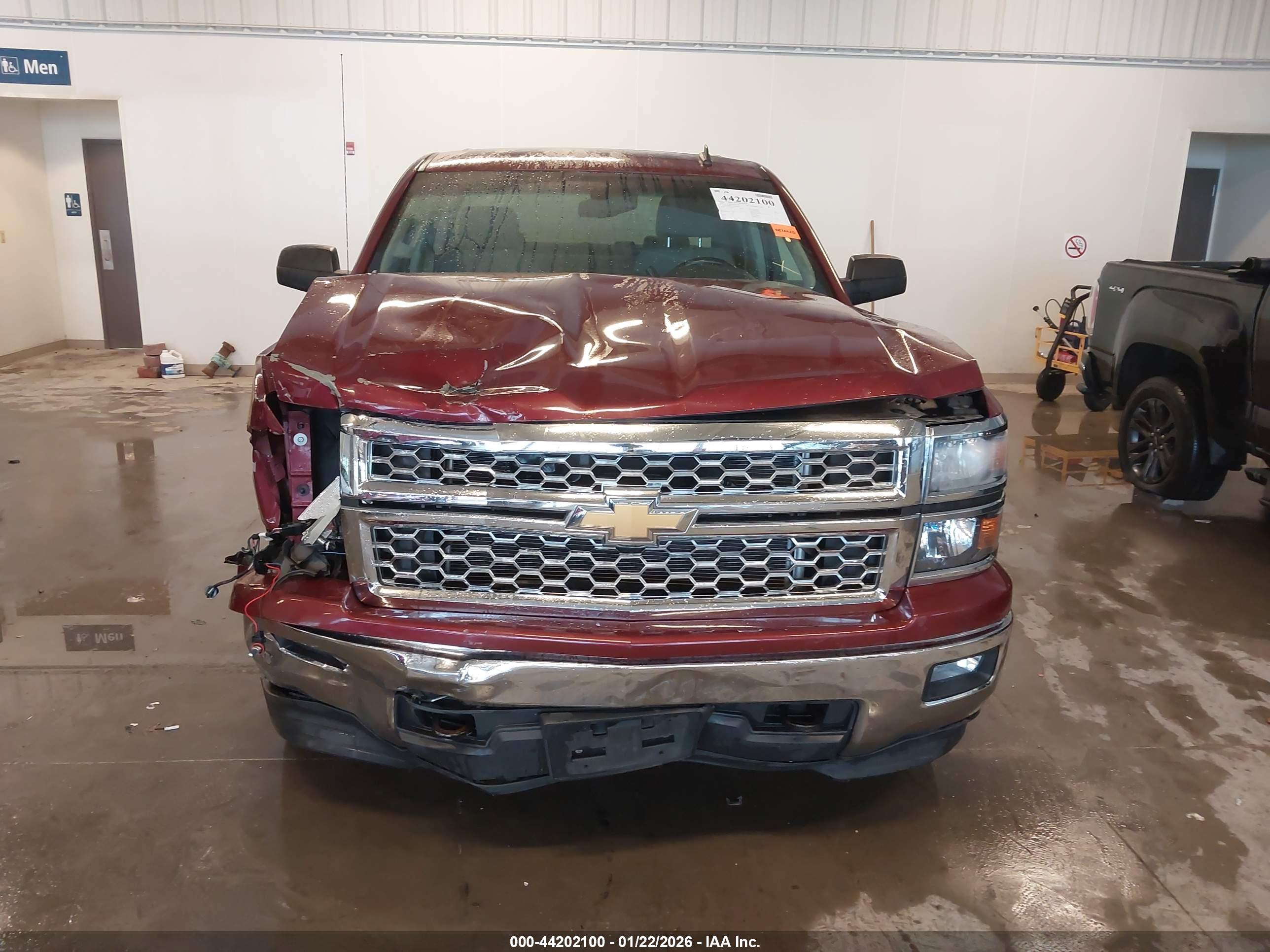 CHEVROLET SILVERADO image 6