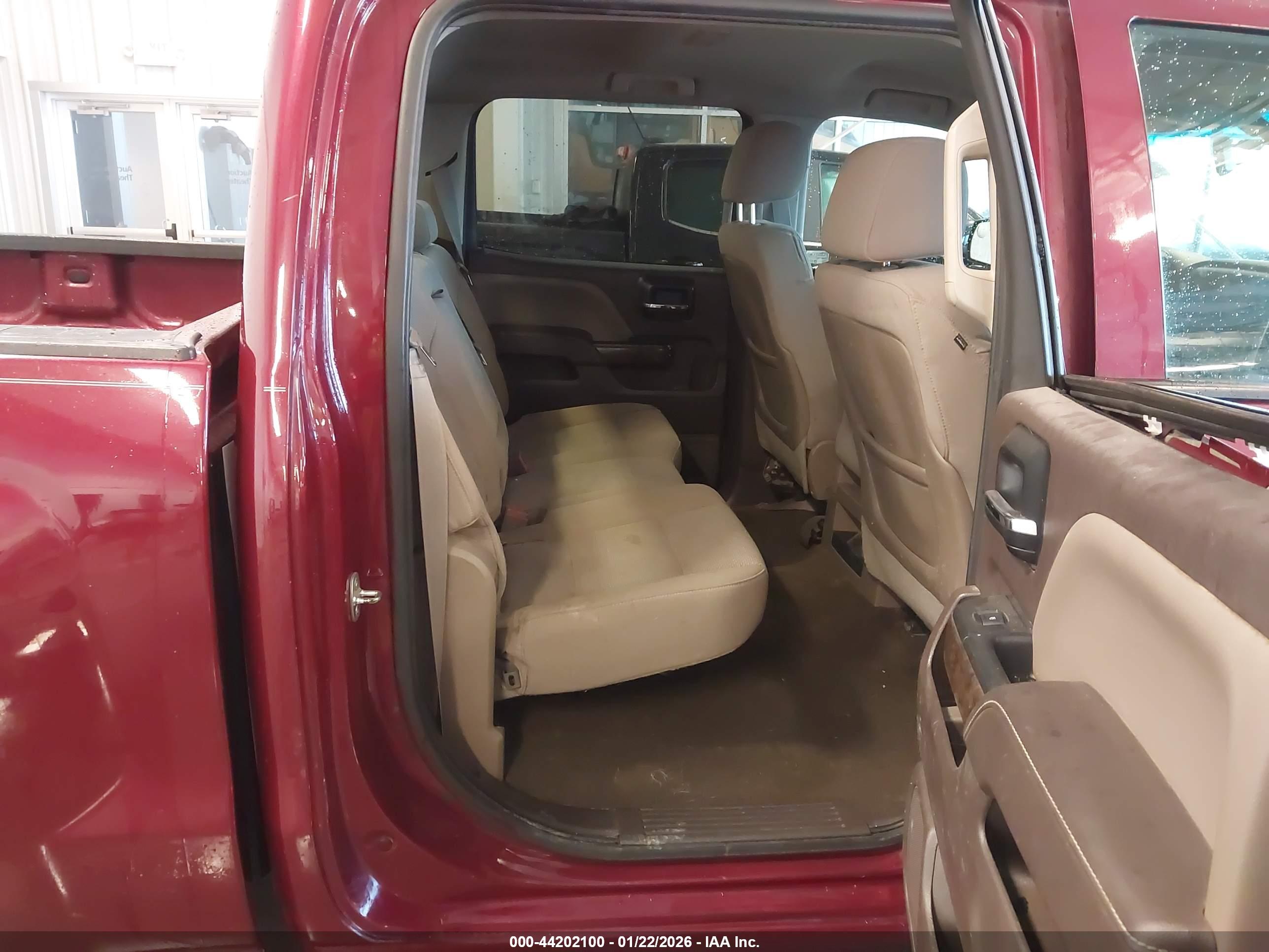CHEVROLET SILVERADO image 8
