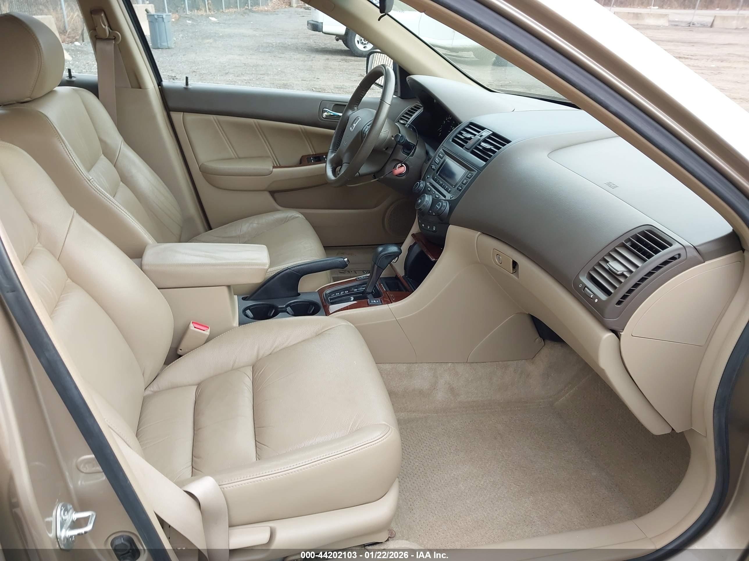 HONDA ACCORD image 5
