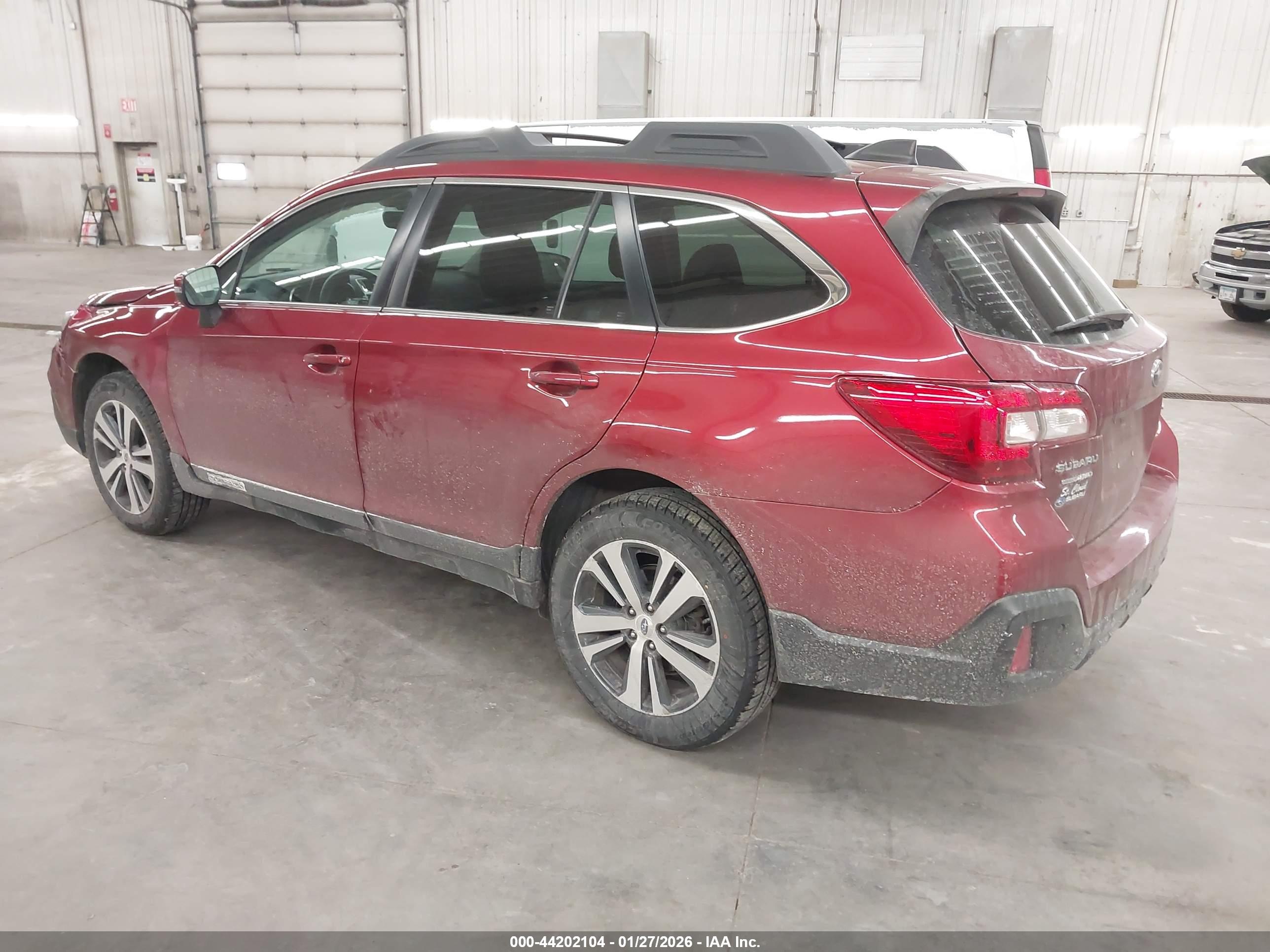 SUBARU OUTBACK image 3