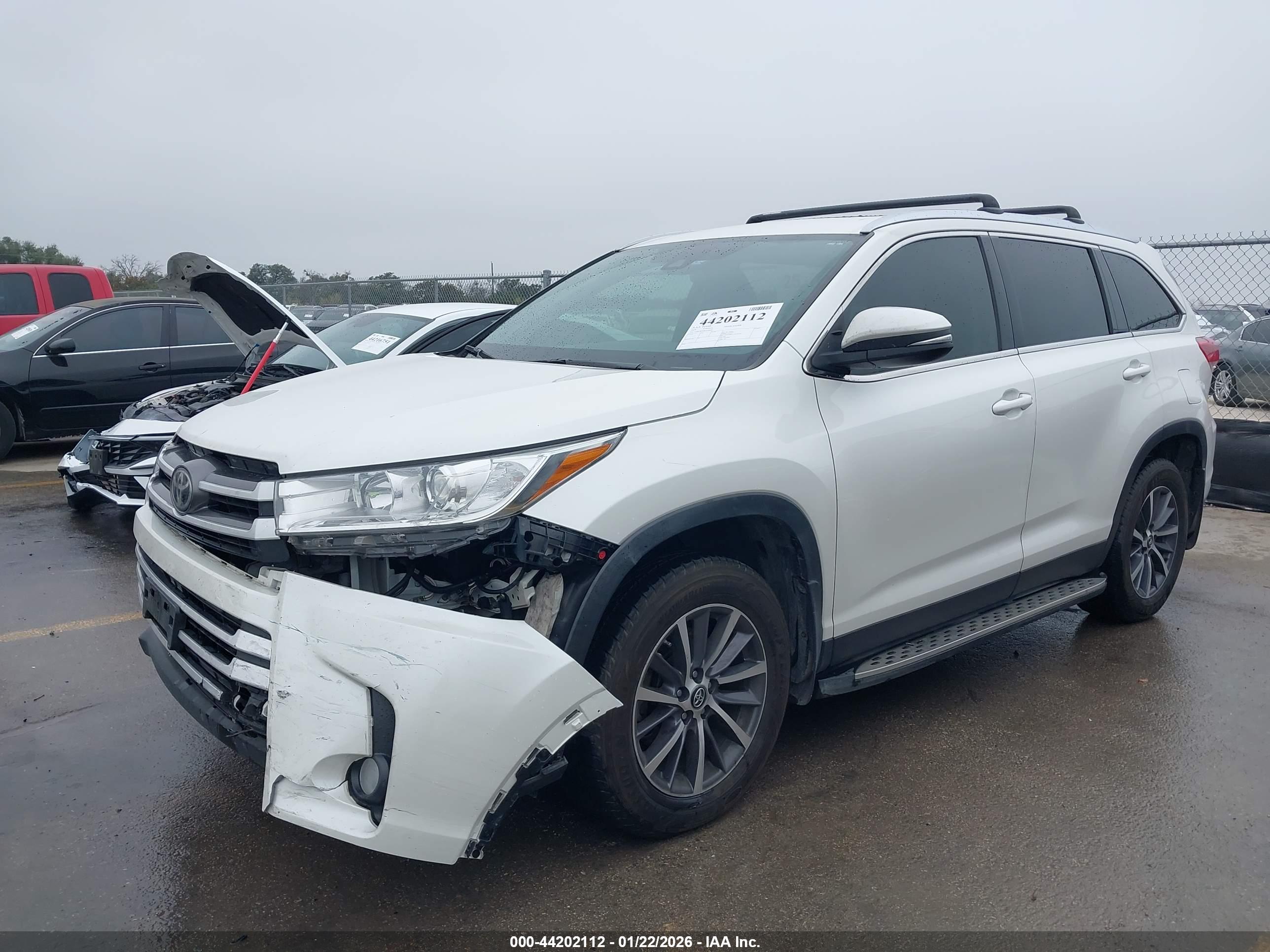 TOYOTA HIGHLANDER image 2