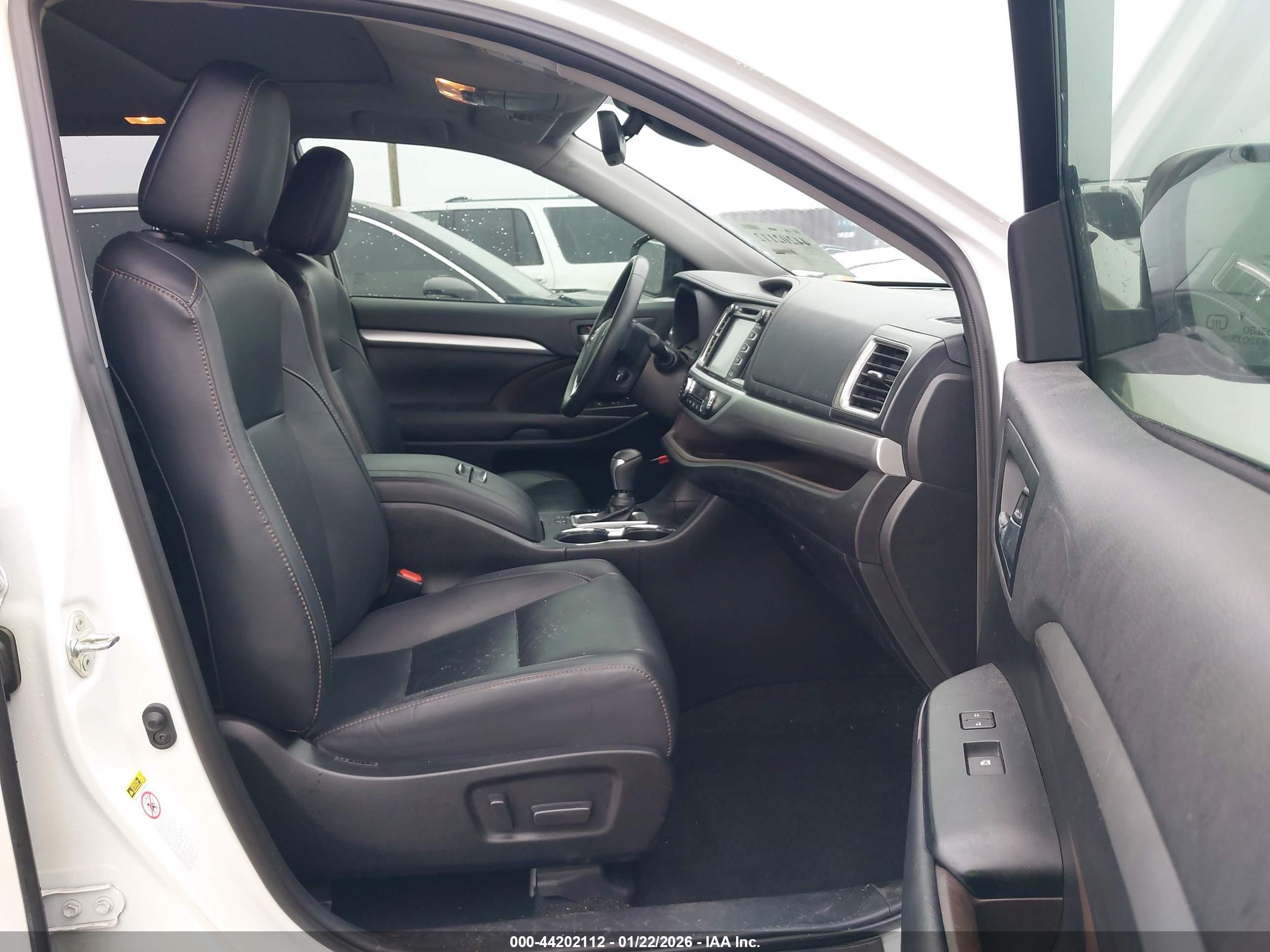 TOYOTA HIGHLANDER image 5