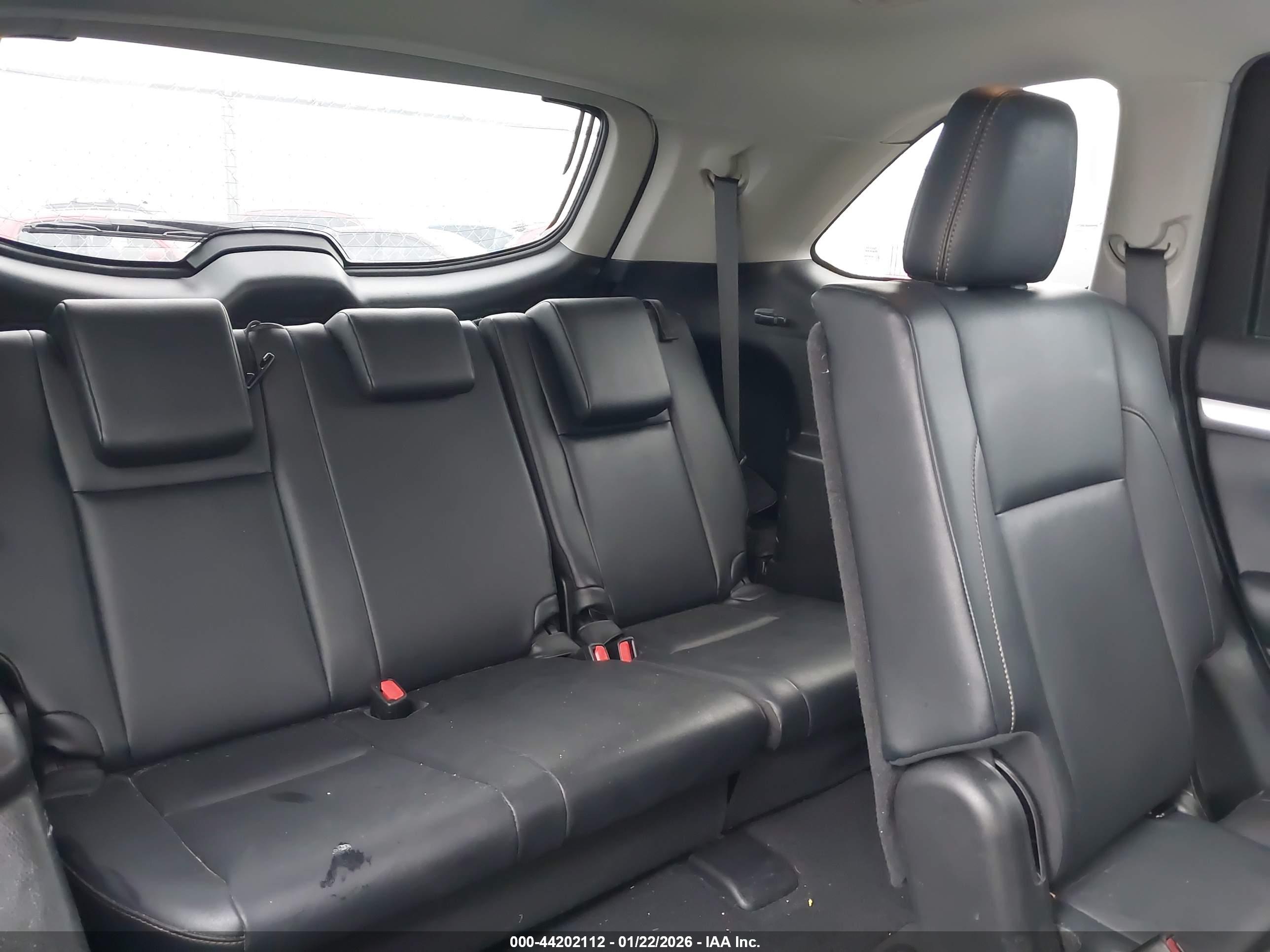 TOYOTA HIGHLANDER image 8