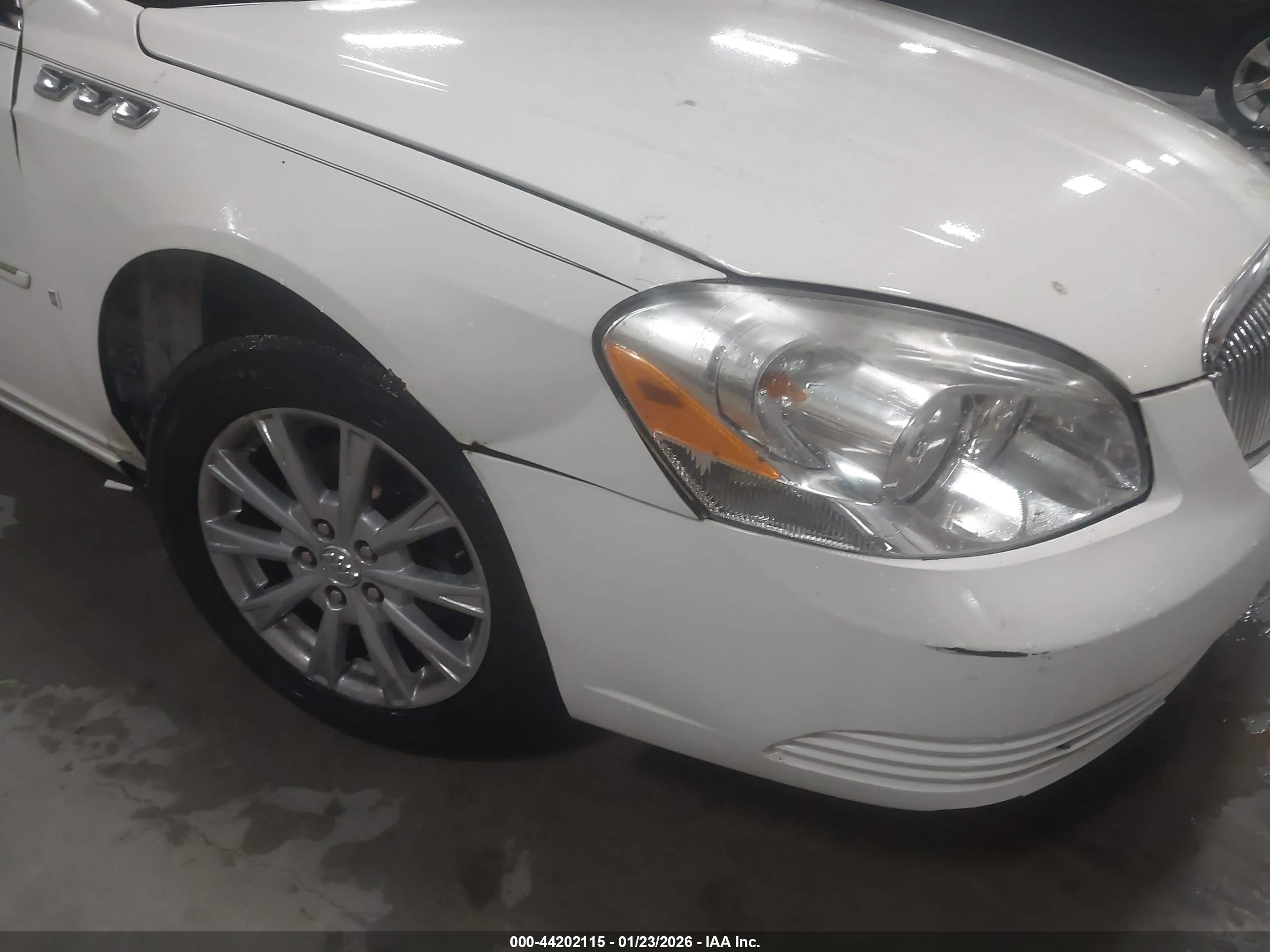 BUICK LUCERNE image 6