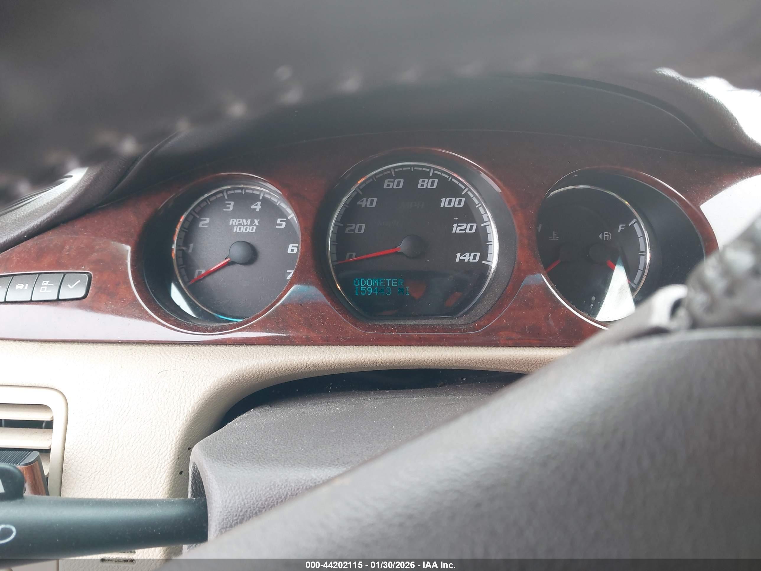 BUICK LUCERNE image 7