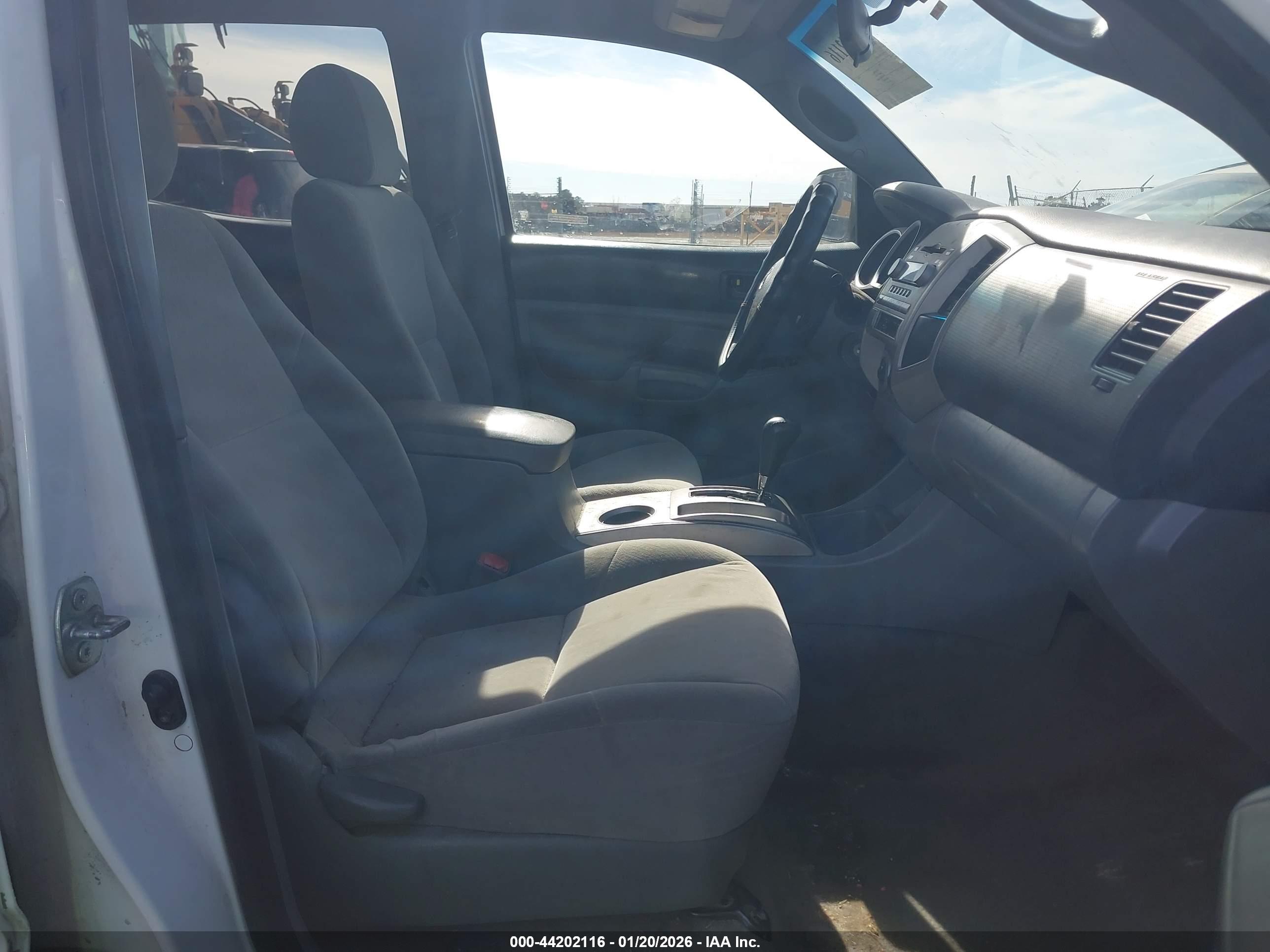 TOYOTA TACOMA image 5
