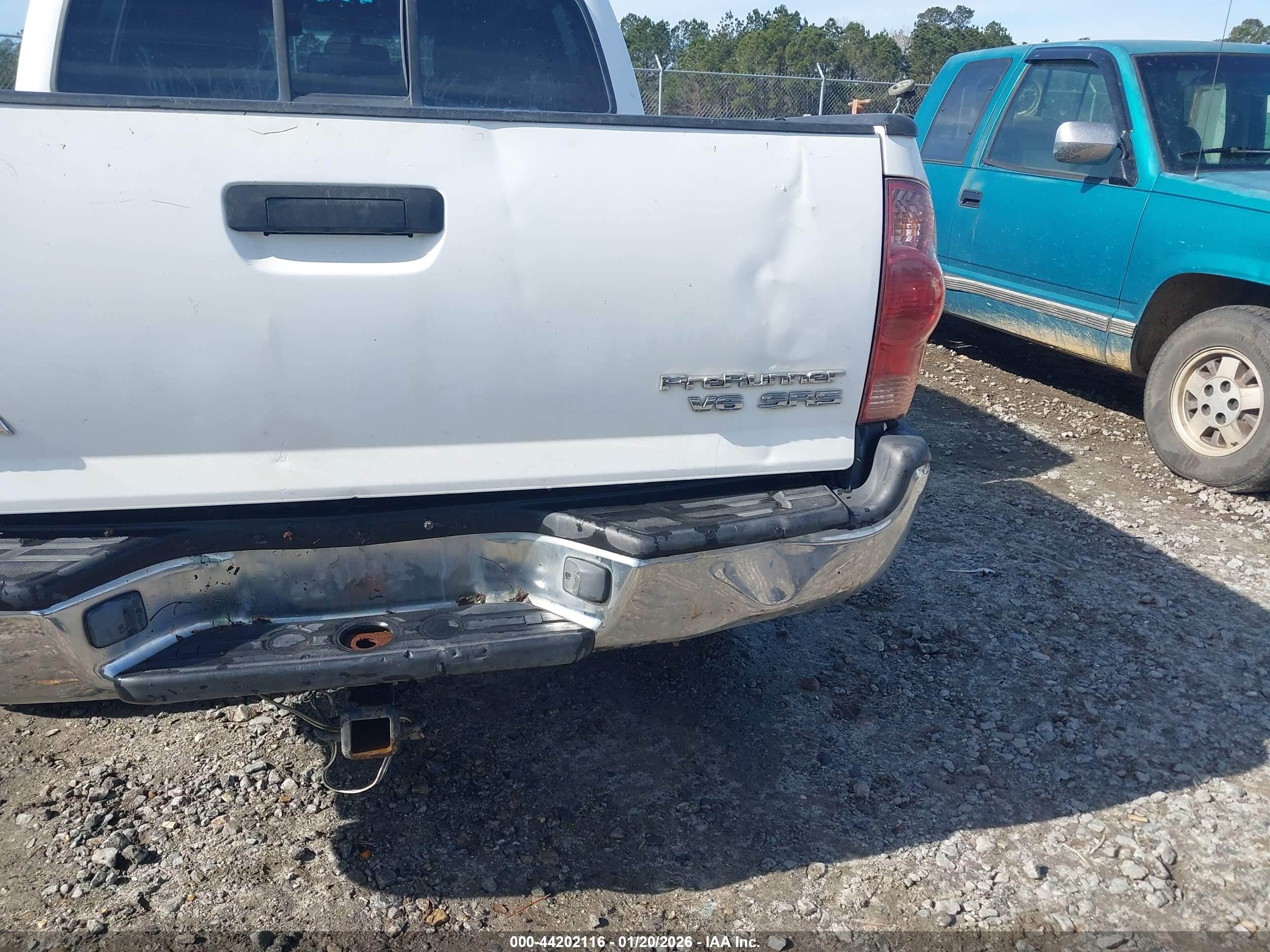 TOYOTA TACOMA image 6