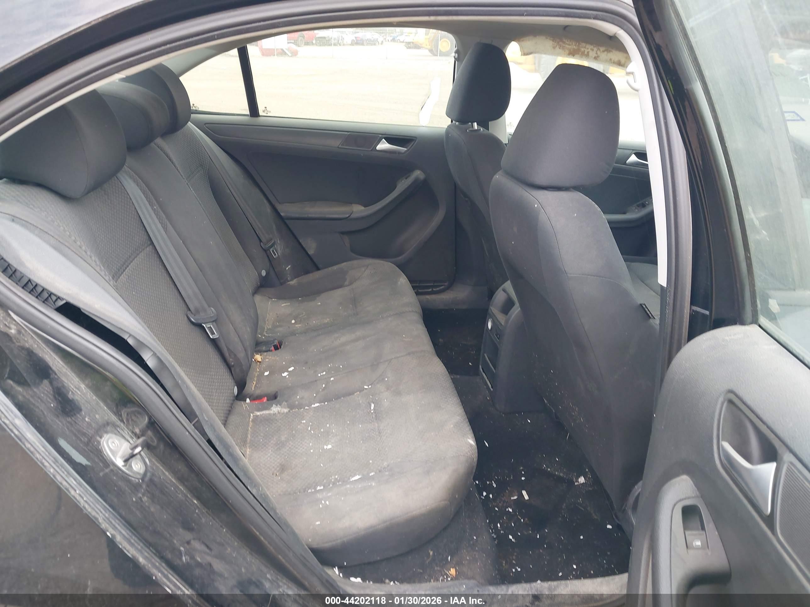 VOLKSWAGEN JETTA image 8