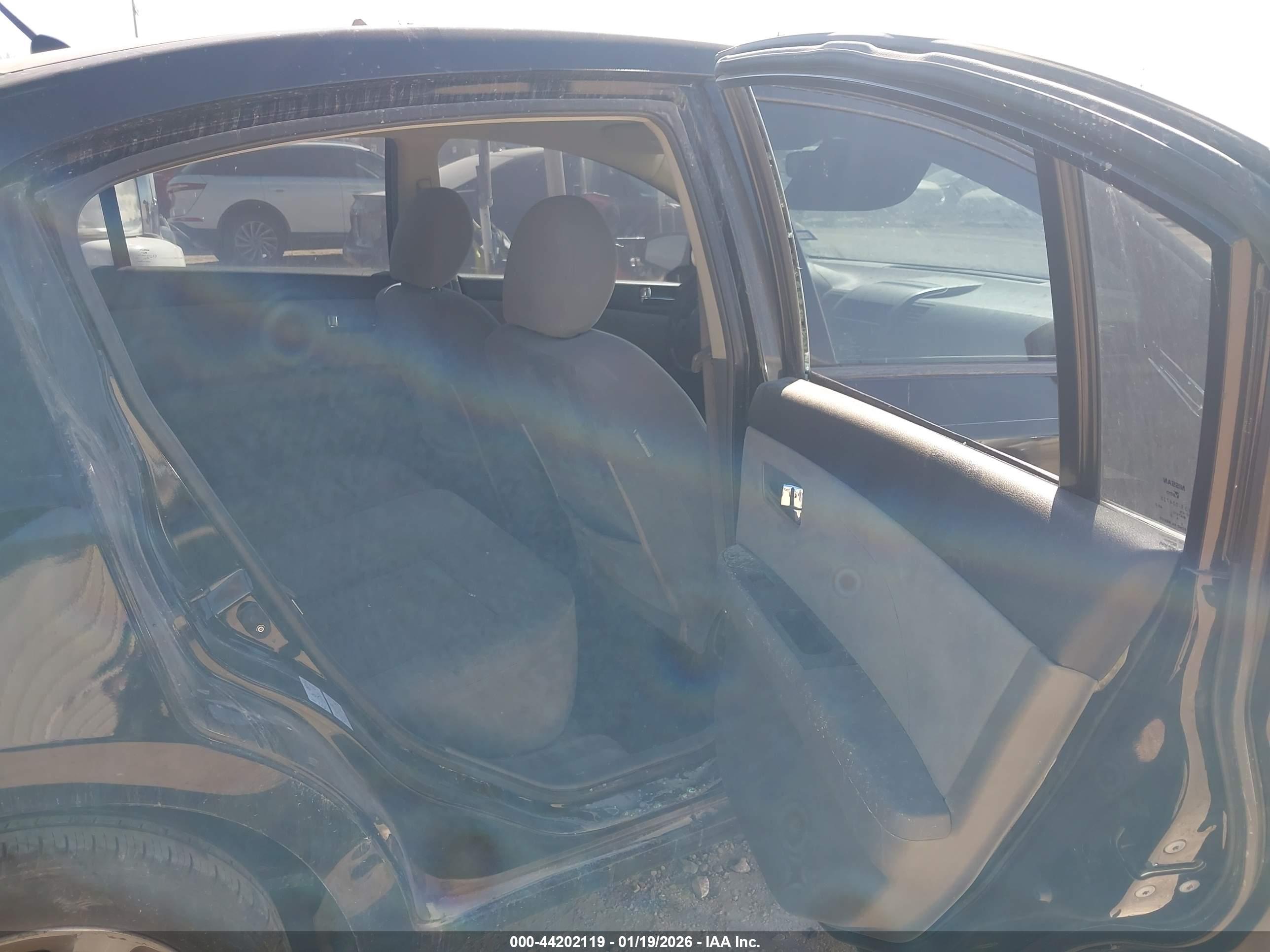 NISSAN SENTRA image 8