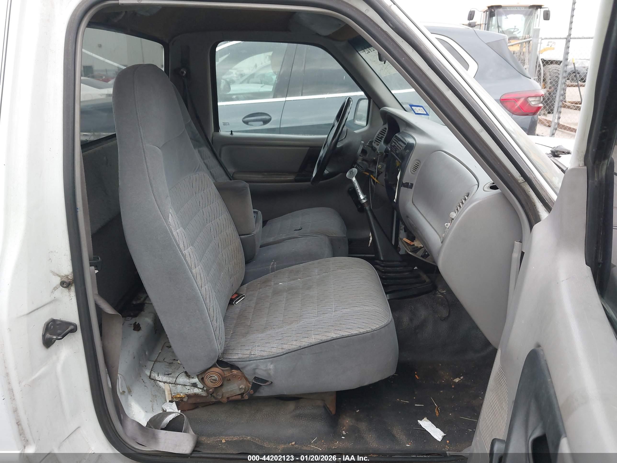 MAZDA B2300 image 8