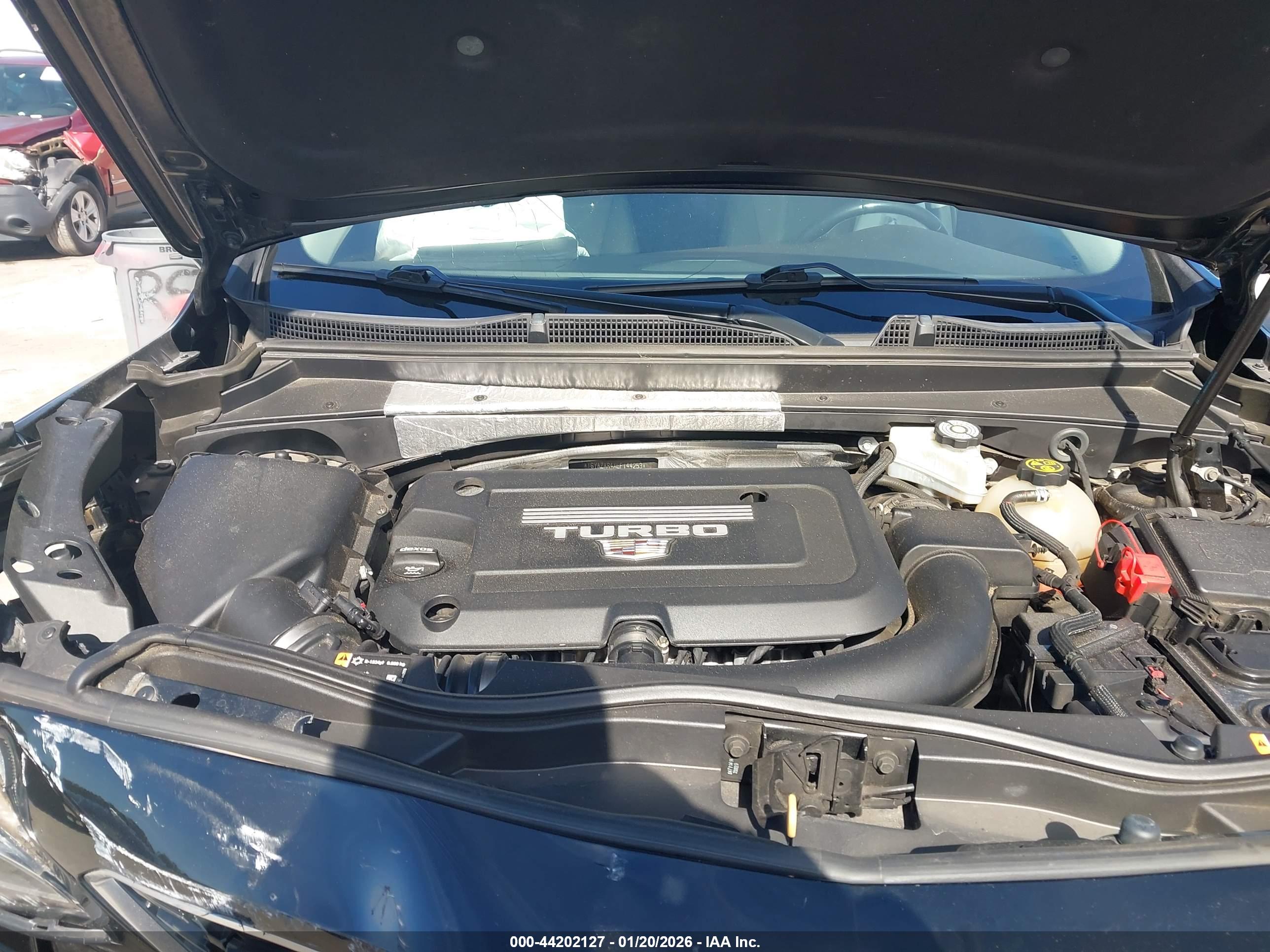 CADILLAC XT4 image 10