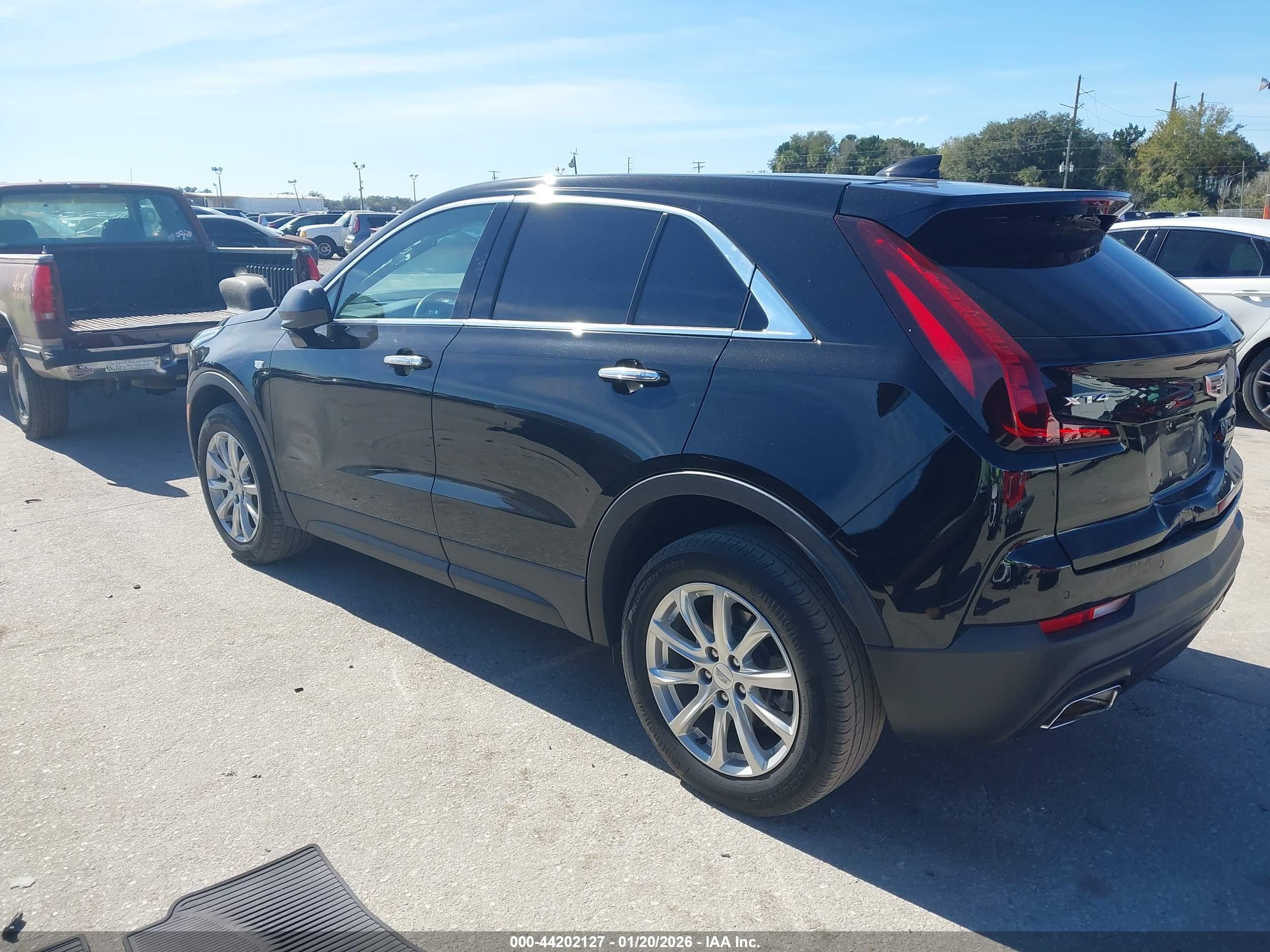 CADILLAC XT4 image 3