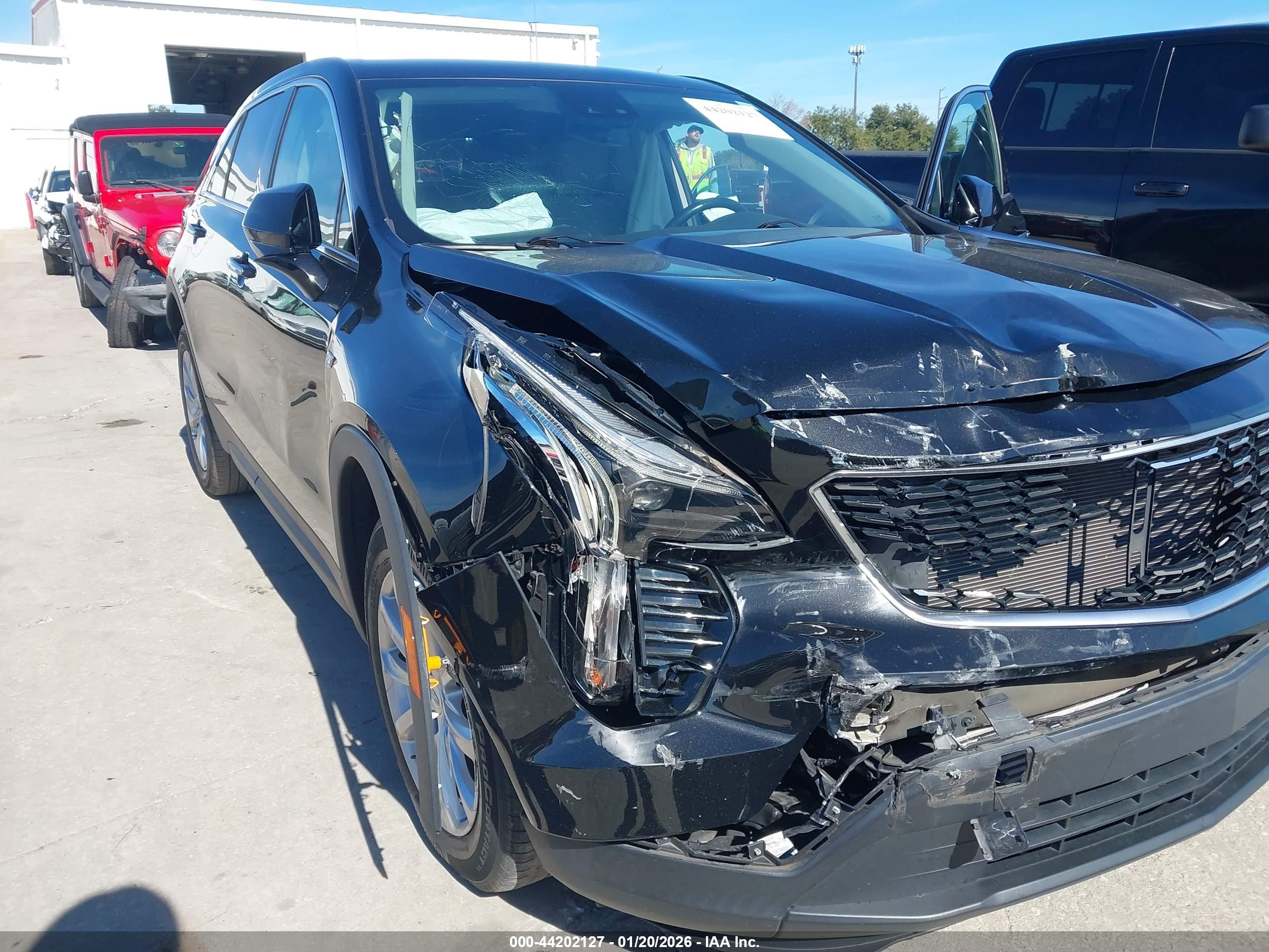 CADILLAC XT4 image 6