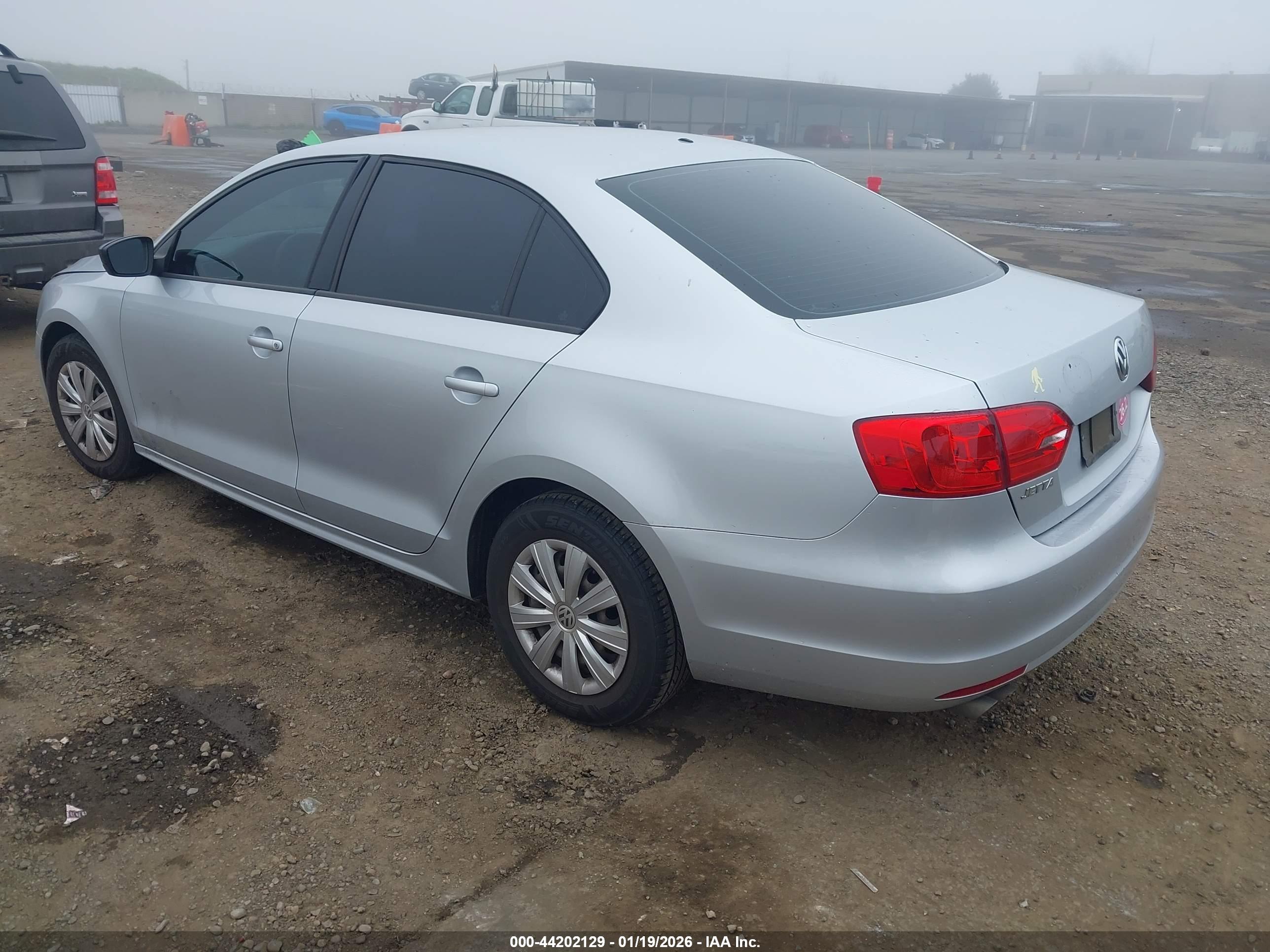 VOLKSWAGEN JETTA image 3