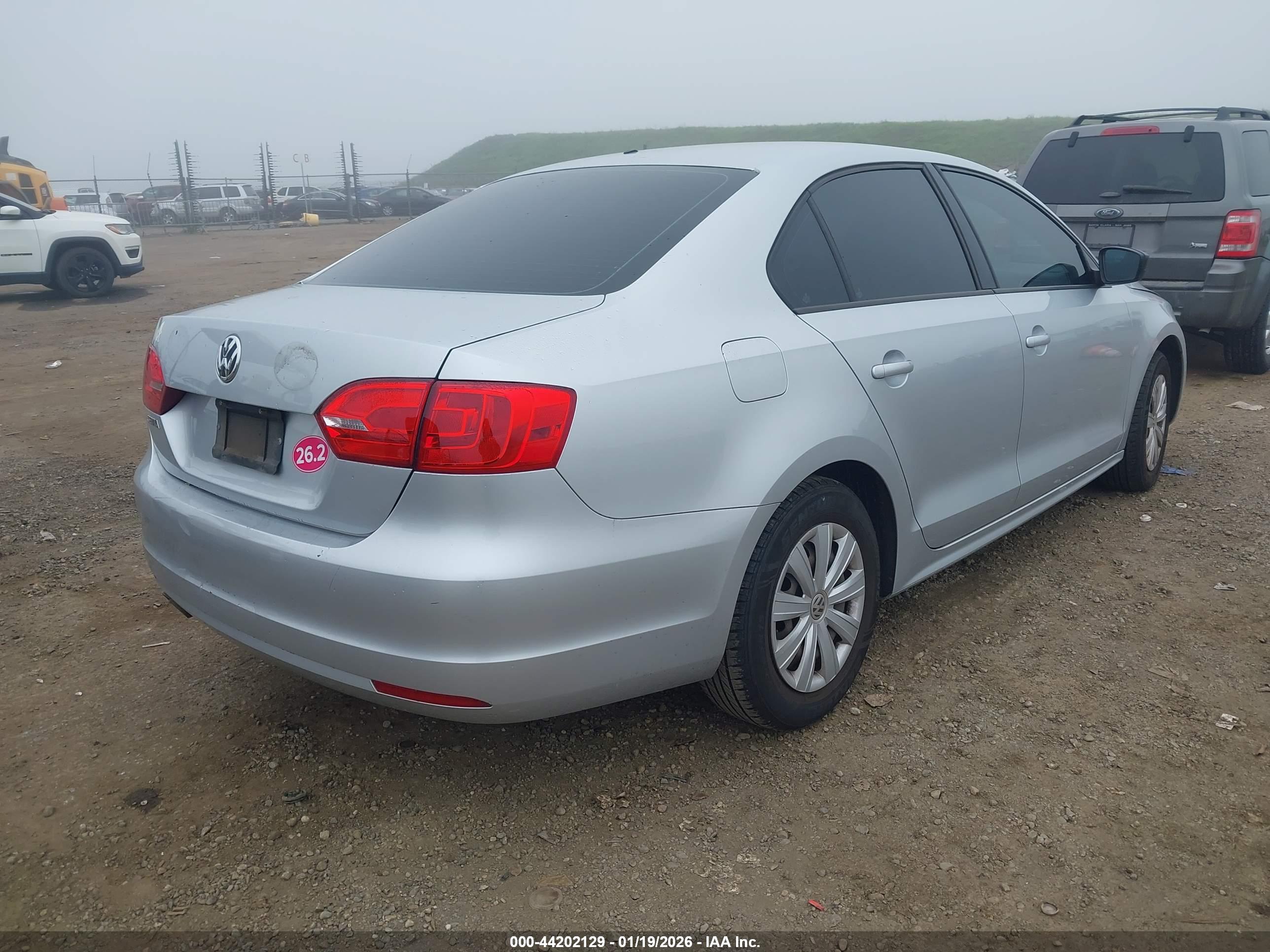 VOLKSWAGEN JETTA image 4