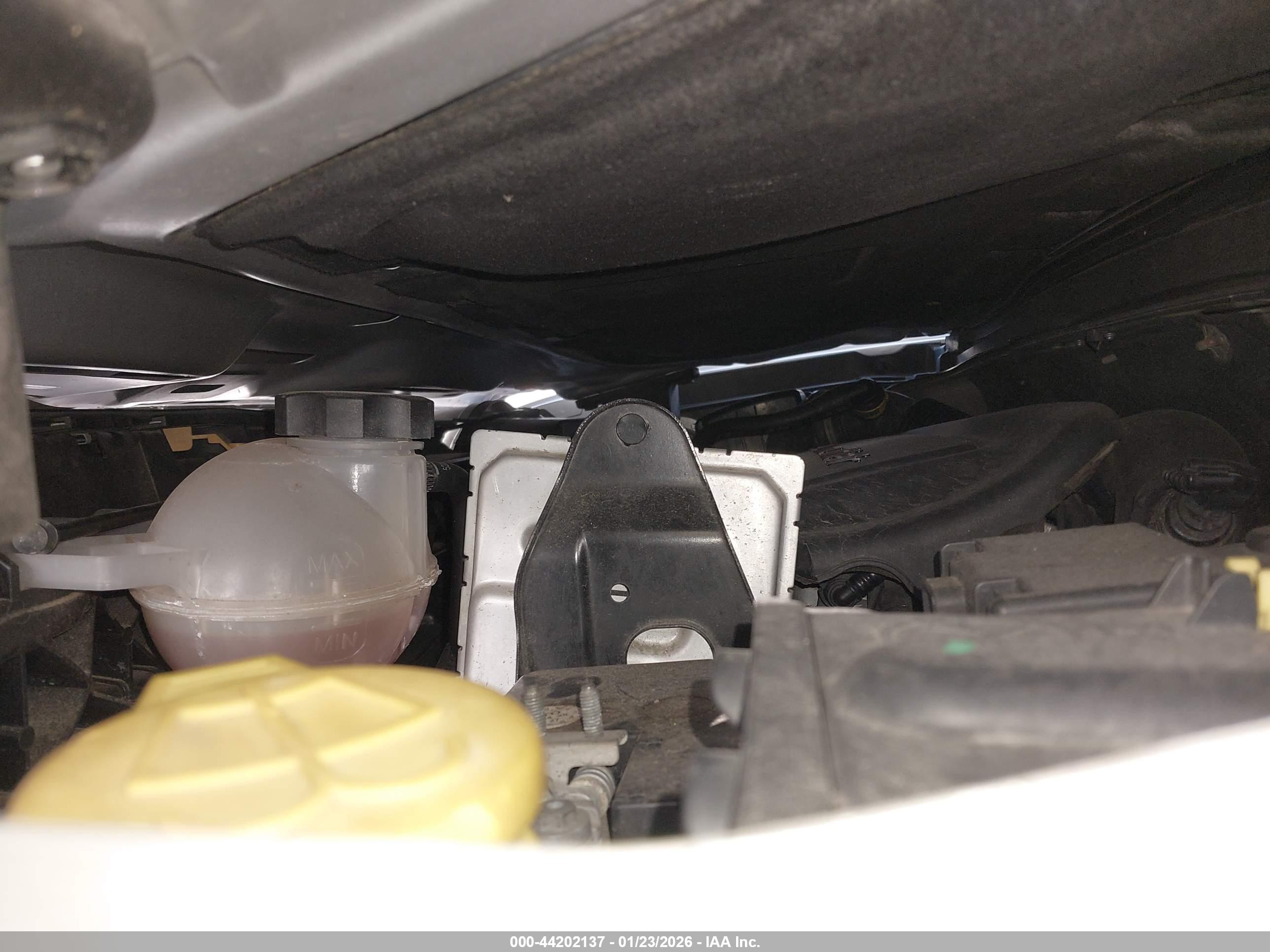 JEEP RENEGADE image 10