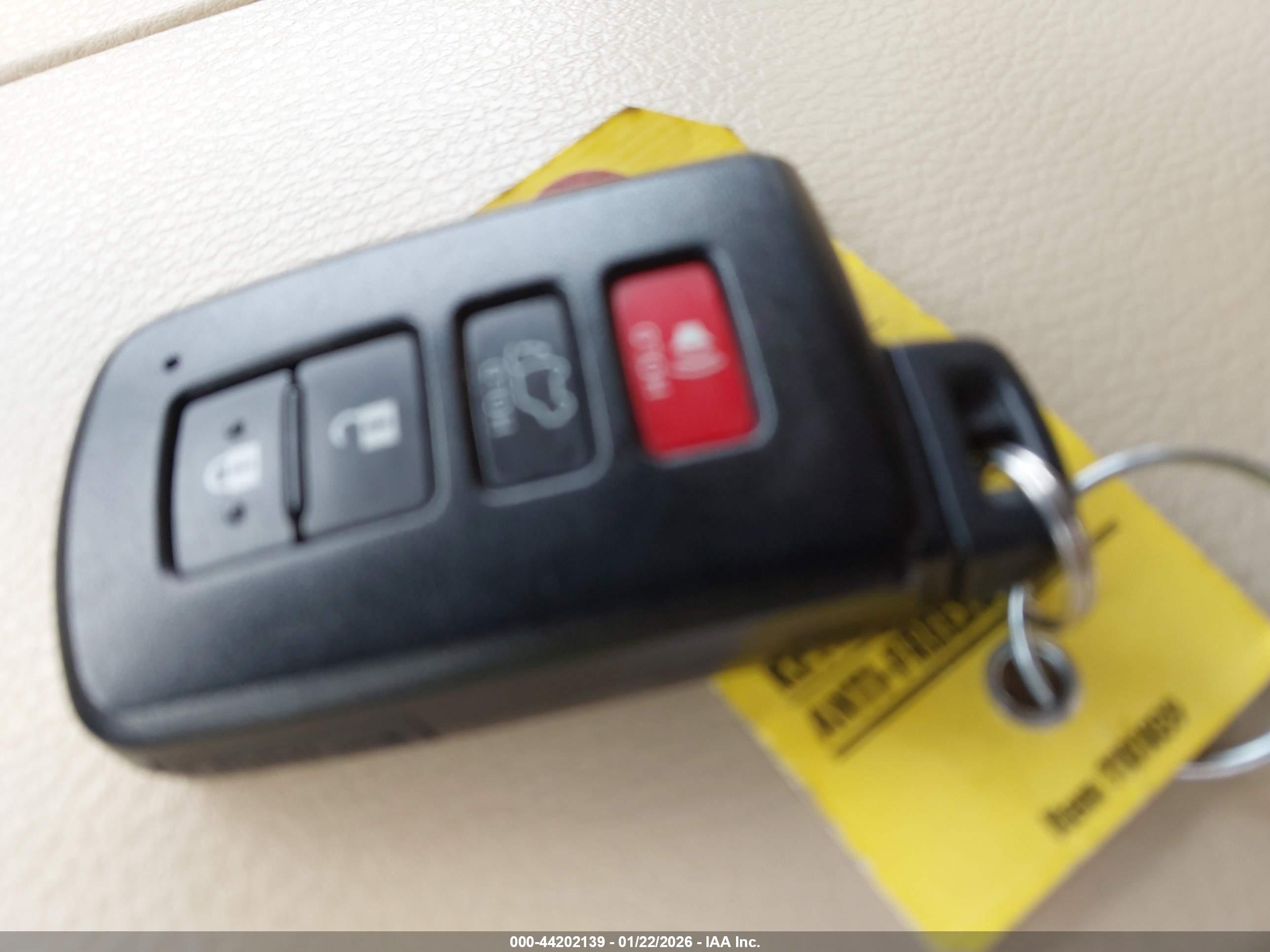 TOYOTA HIGHLANDER image 11