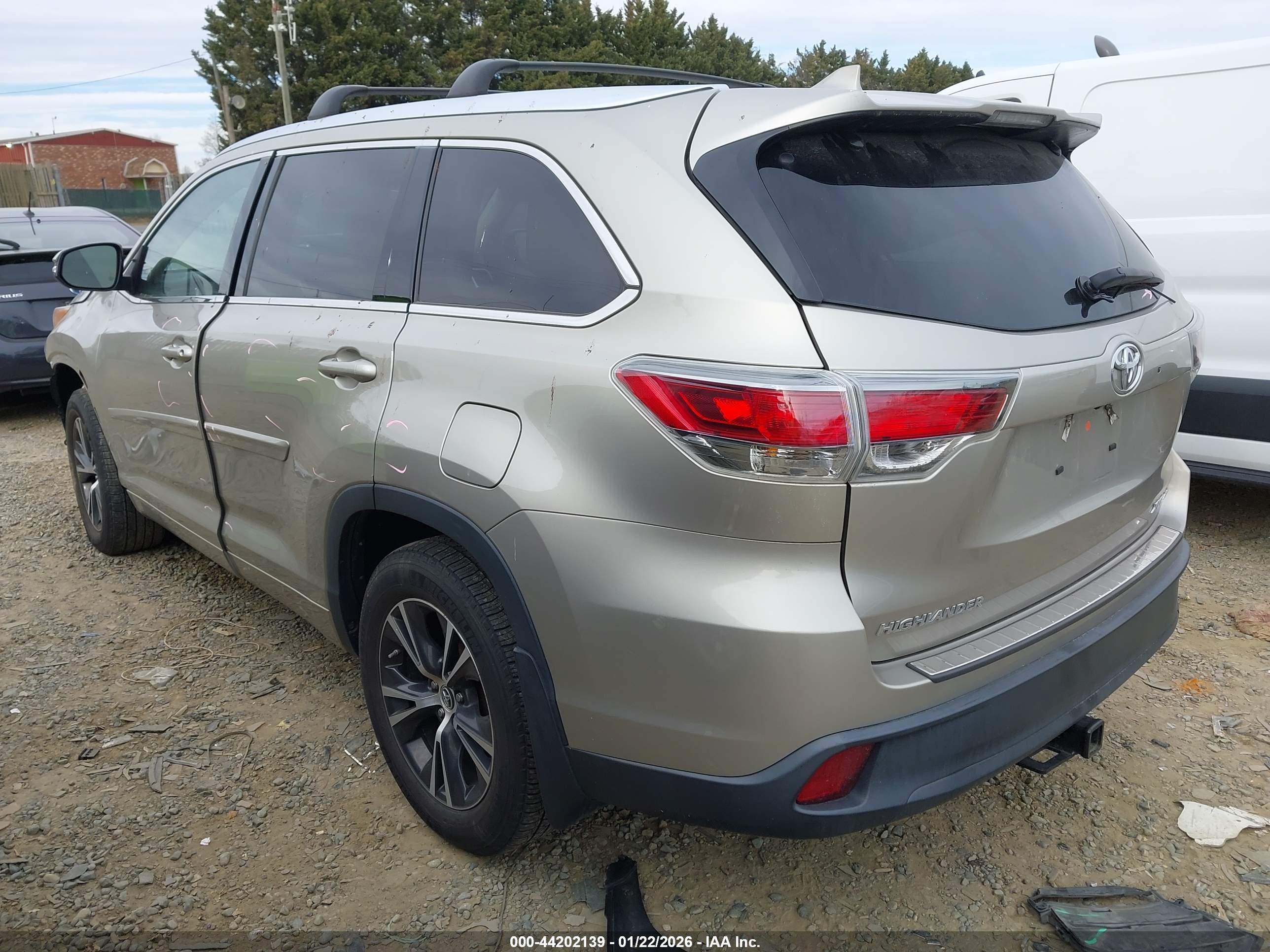TOYOTA HIGHLANDER image 3
