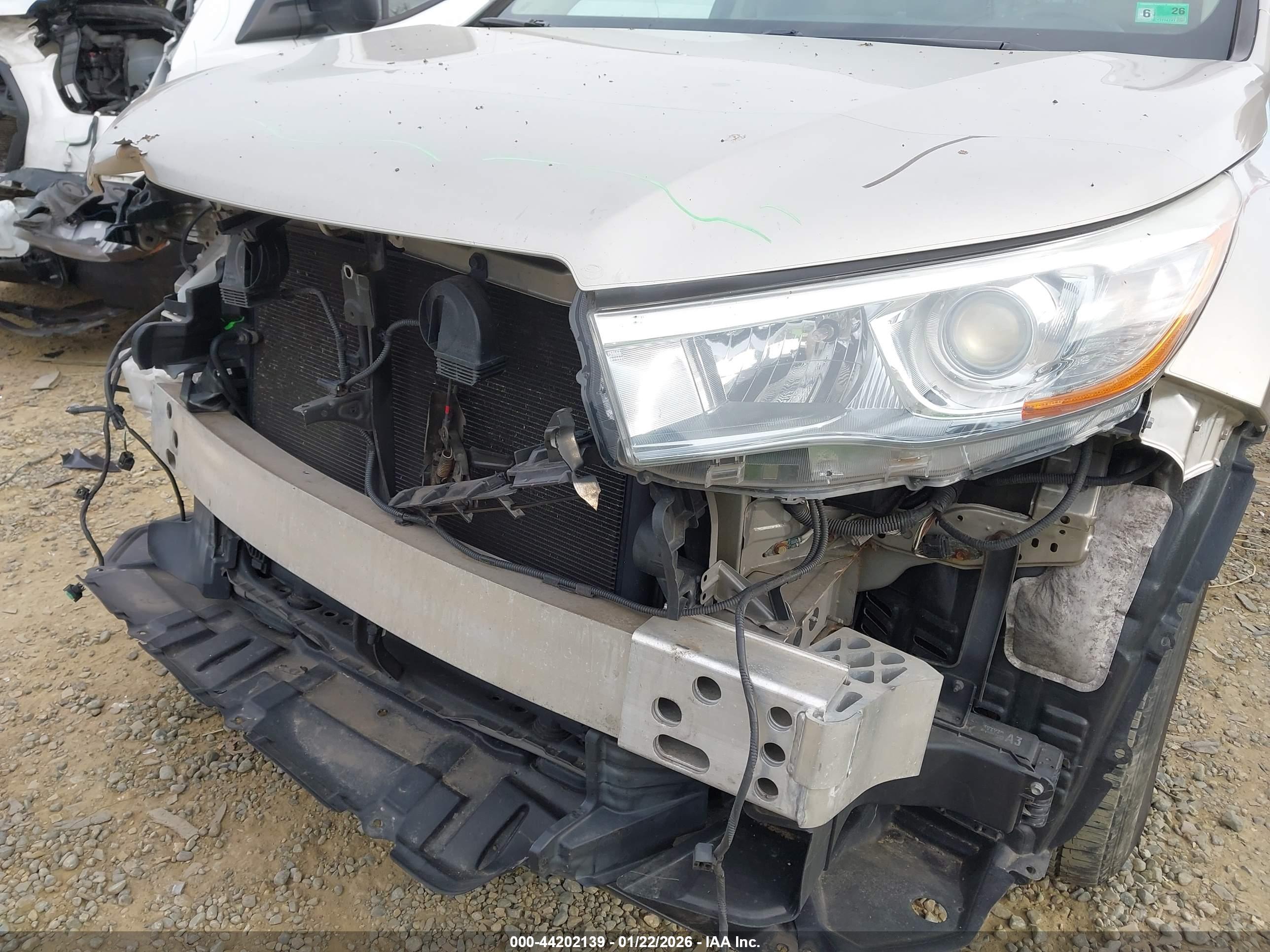 TOYOTA HIGHLANDER image 6