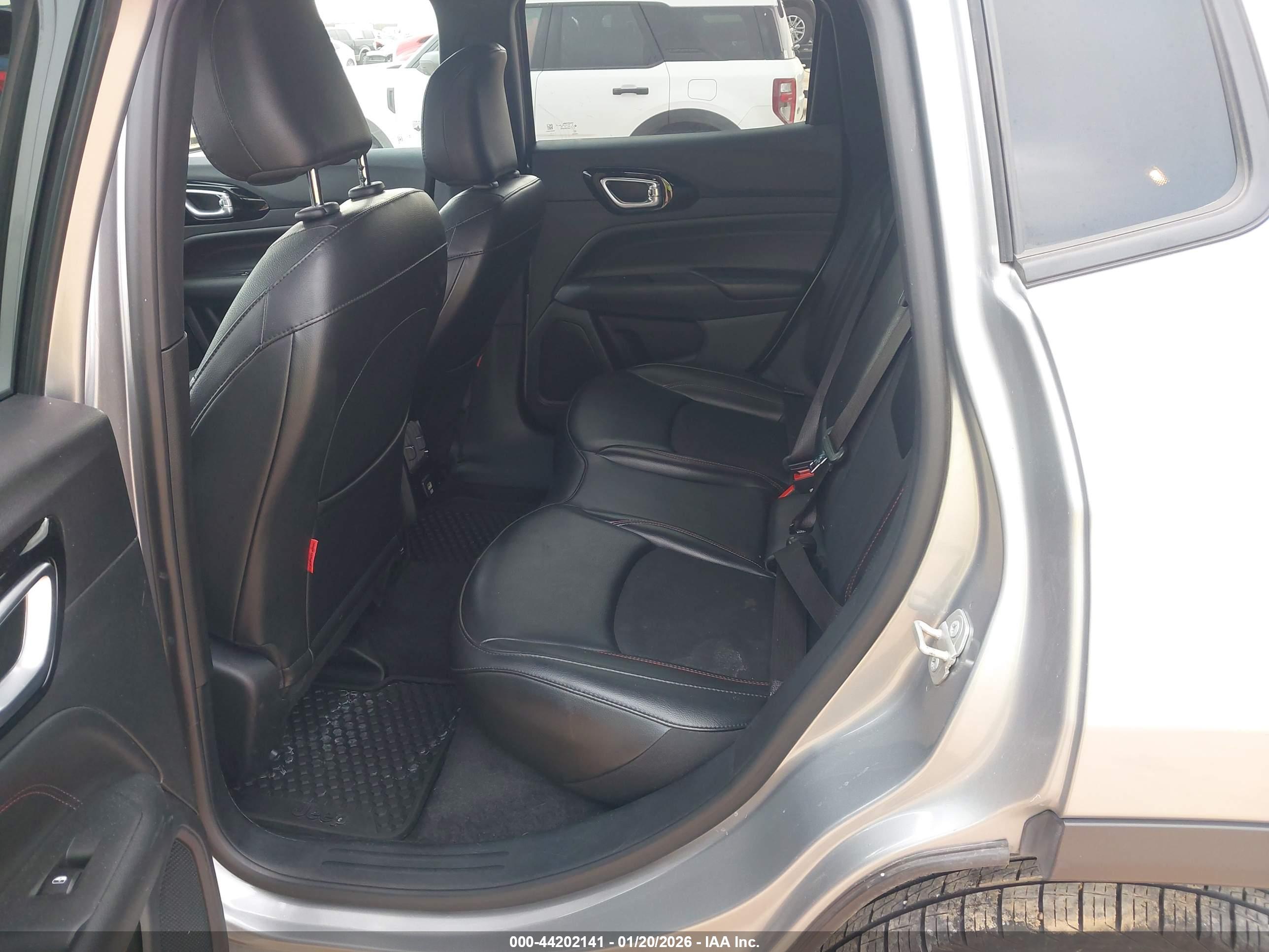JEEP COMPASS image 8