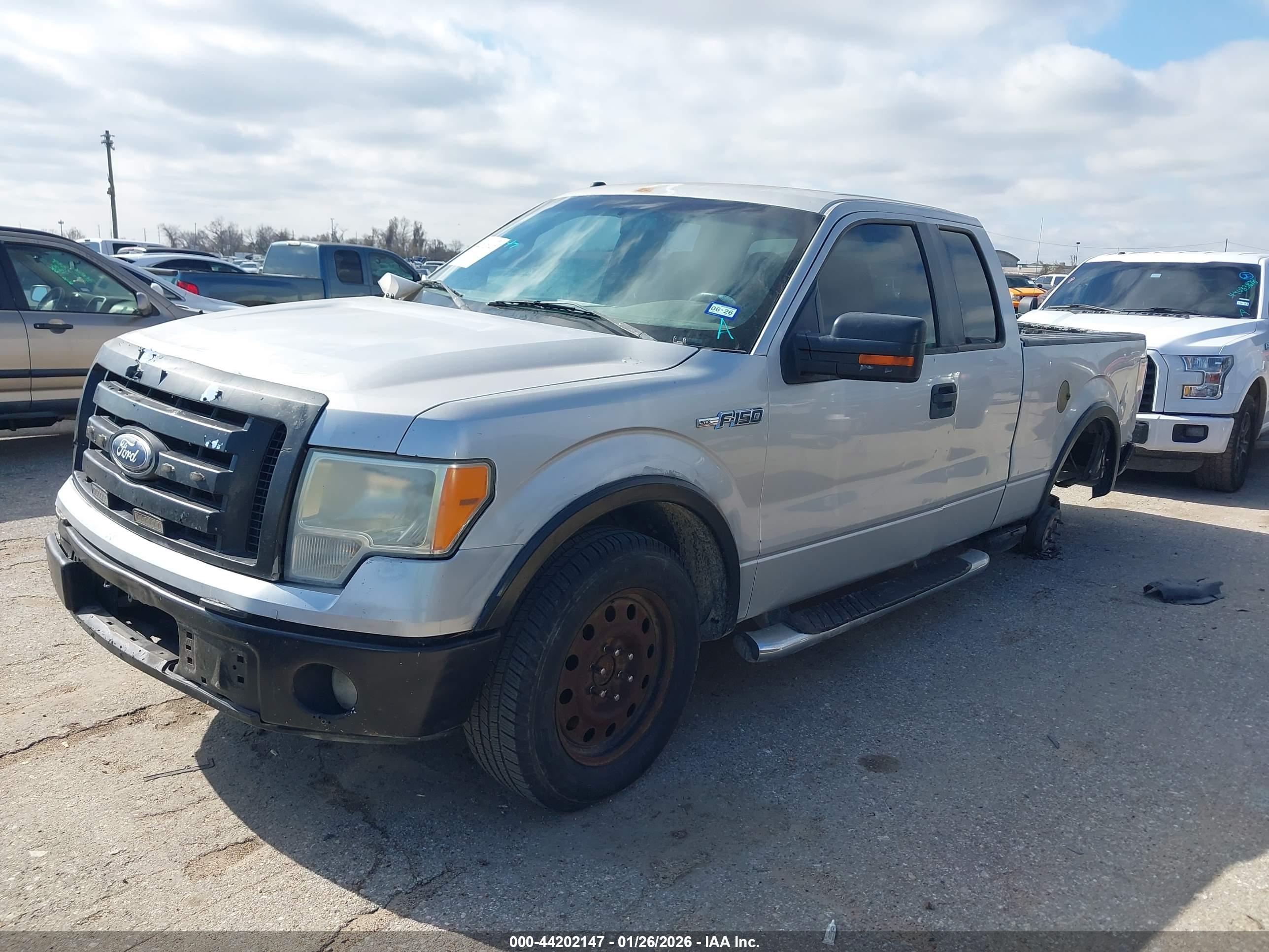 FORD F-150 image 2