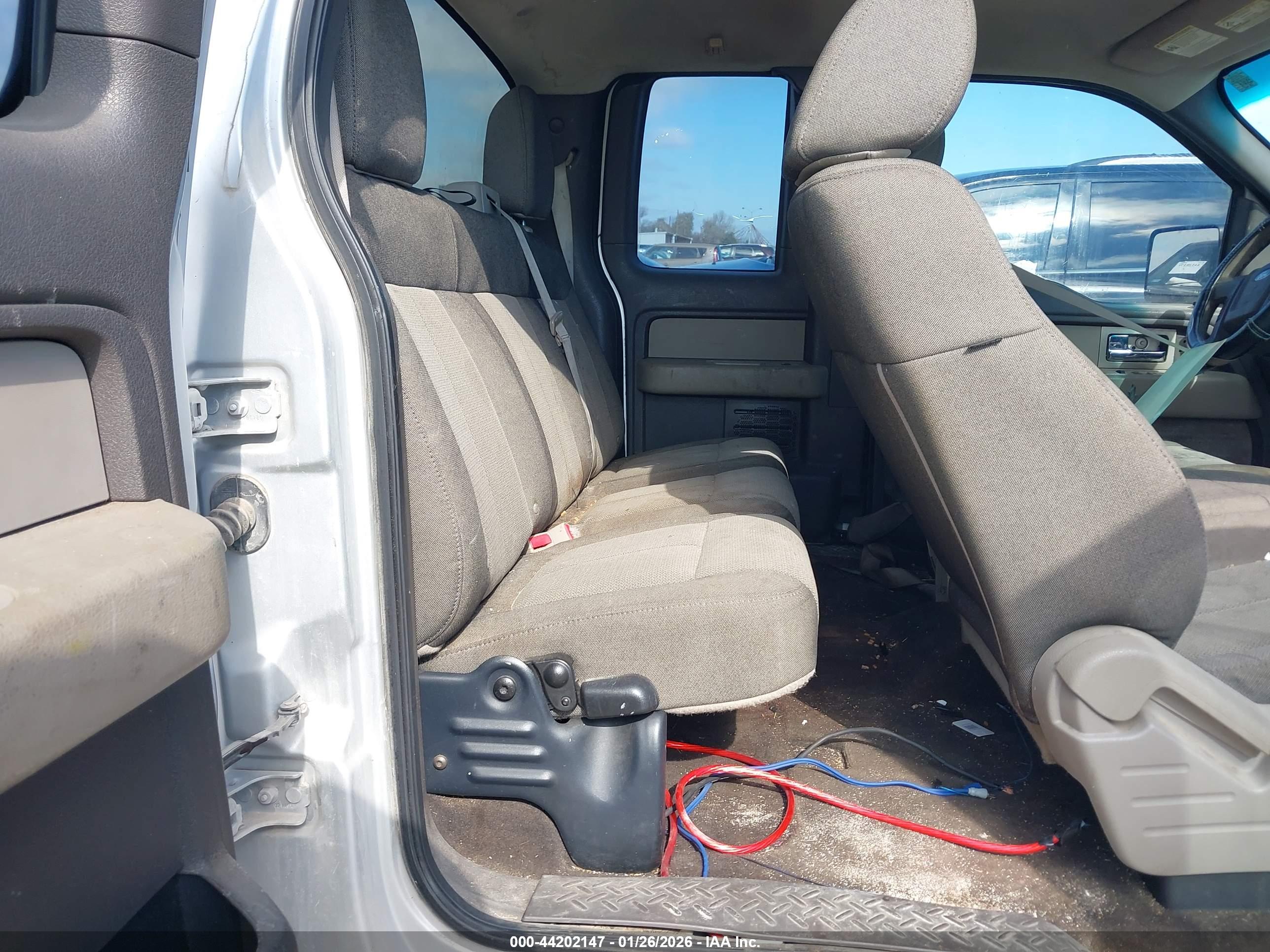 FORD F-150 image 8