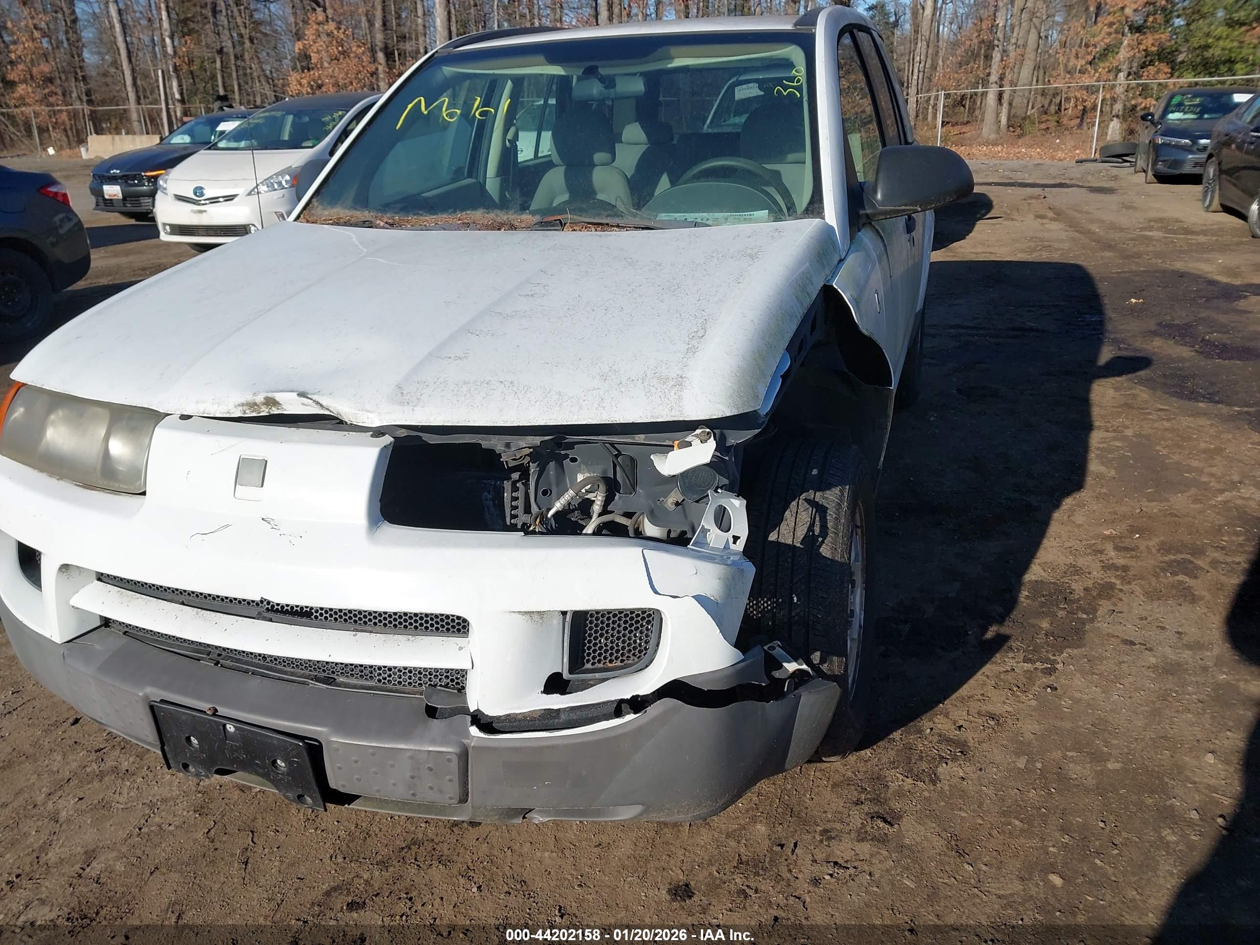 SATURN VUE image 6